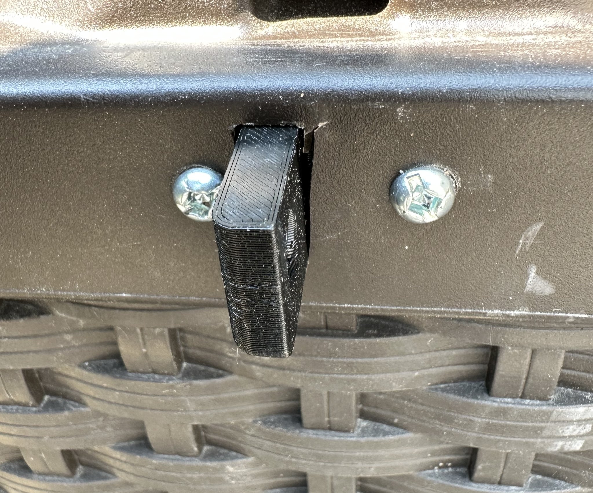 Tiêu đề Hasp to Lock Suncast Garden Box Tổng hợp Nắp và miếng ch