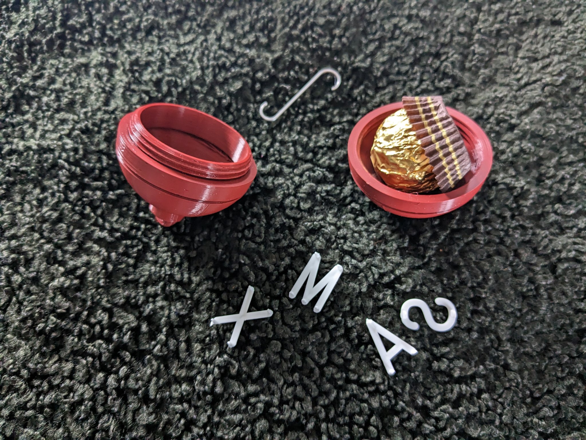 Tiêu đề Quả bóng Giáng sinh với Từ tùy chỉnh và Ngăn bí mậ