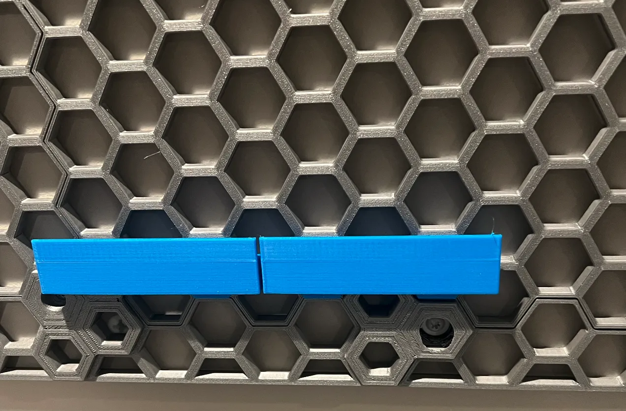 Giá Đỡ Thùng Akro Cho Tường HSW