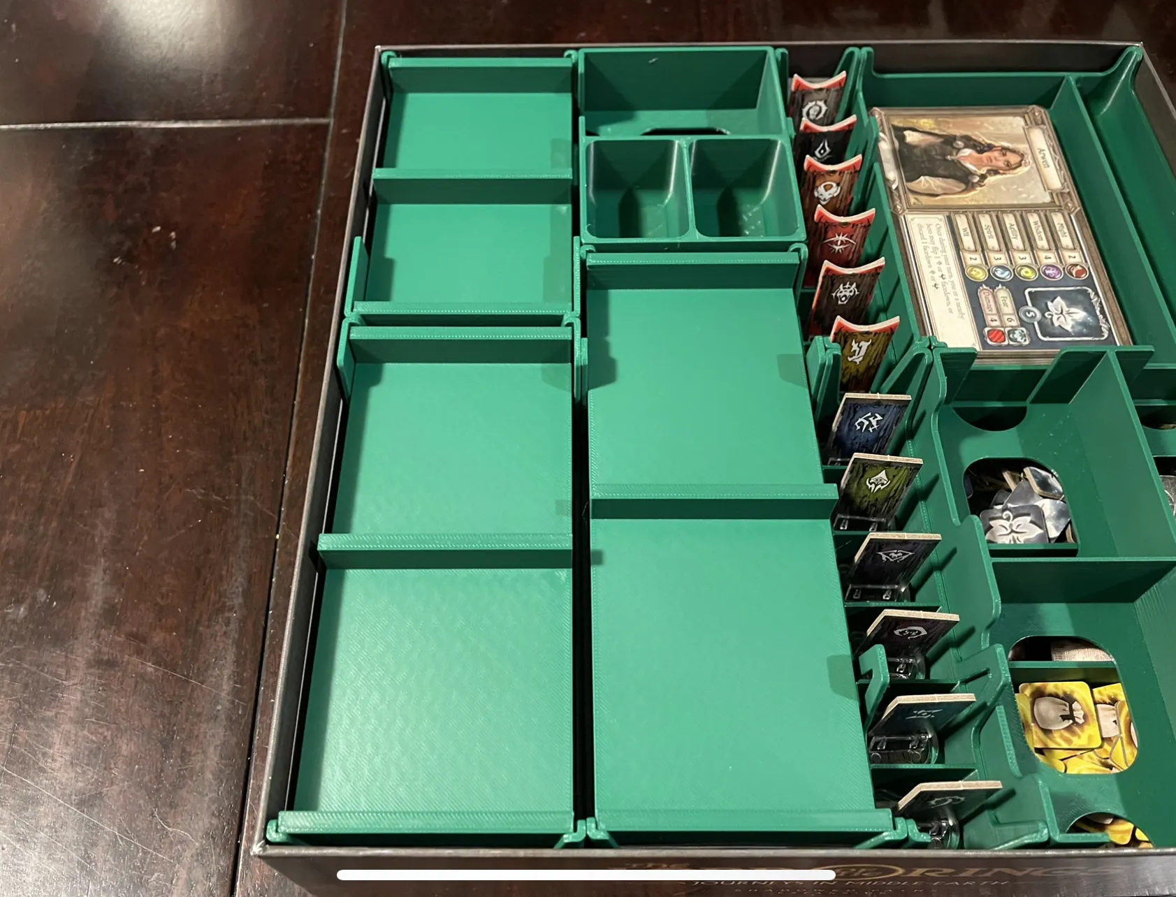 Tiêu đề Những cuộc hành trình hùng mạnh trên bìa khay thẻ ở