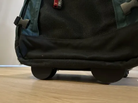 Chân Đế Đứng Cho Vali Kéo