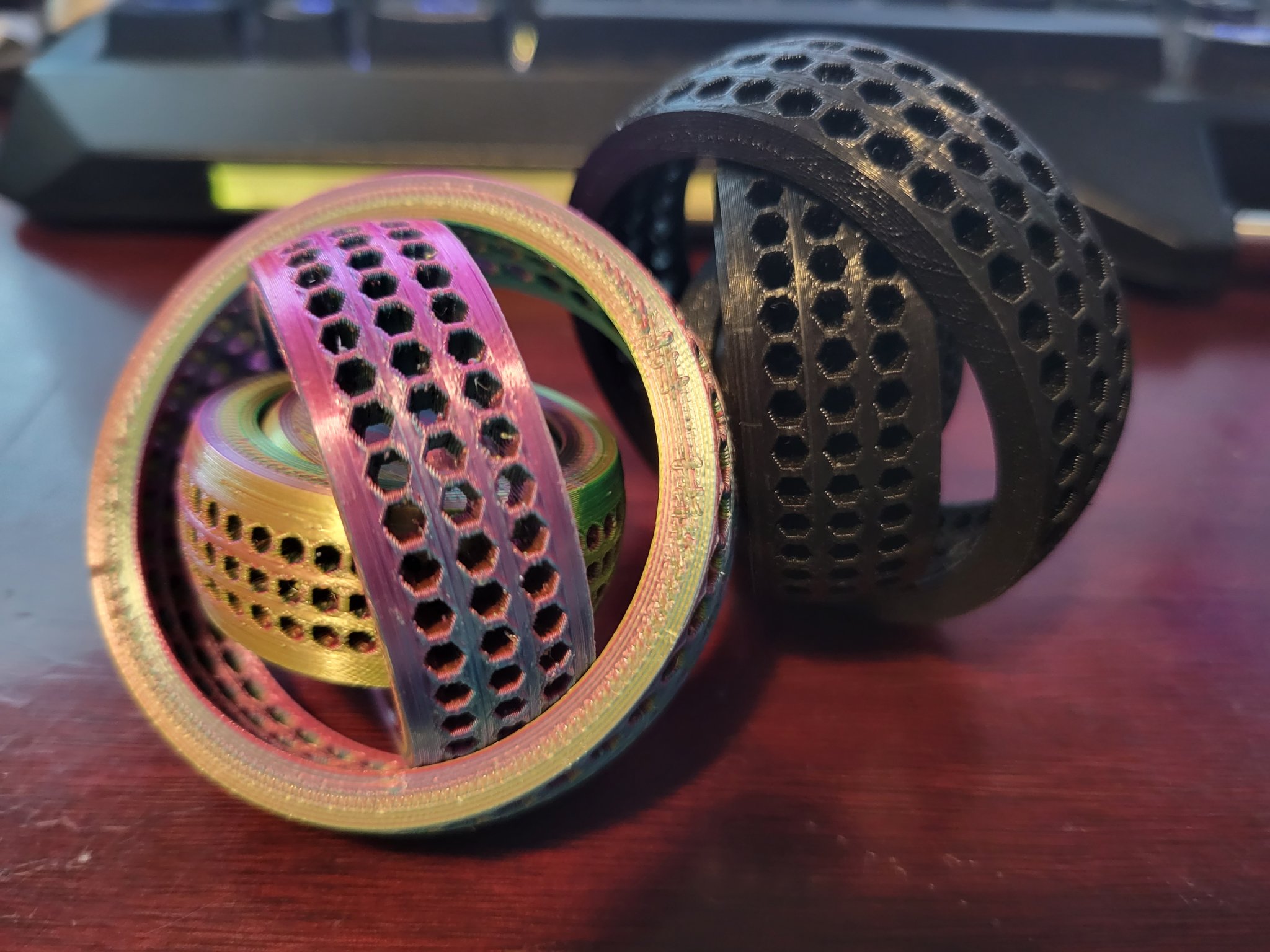 Đồ Chơi Vòng Quay Lục Giác