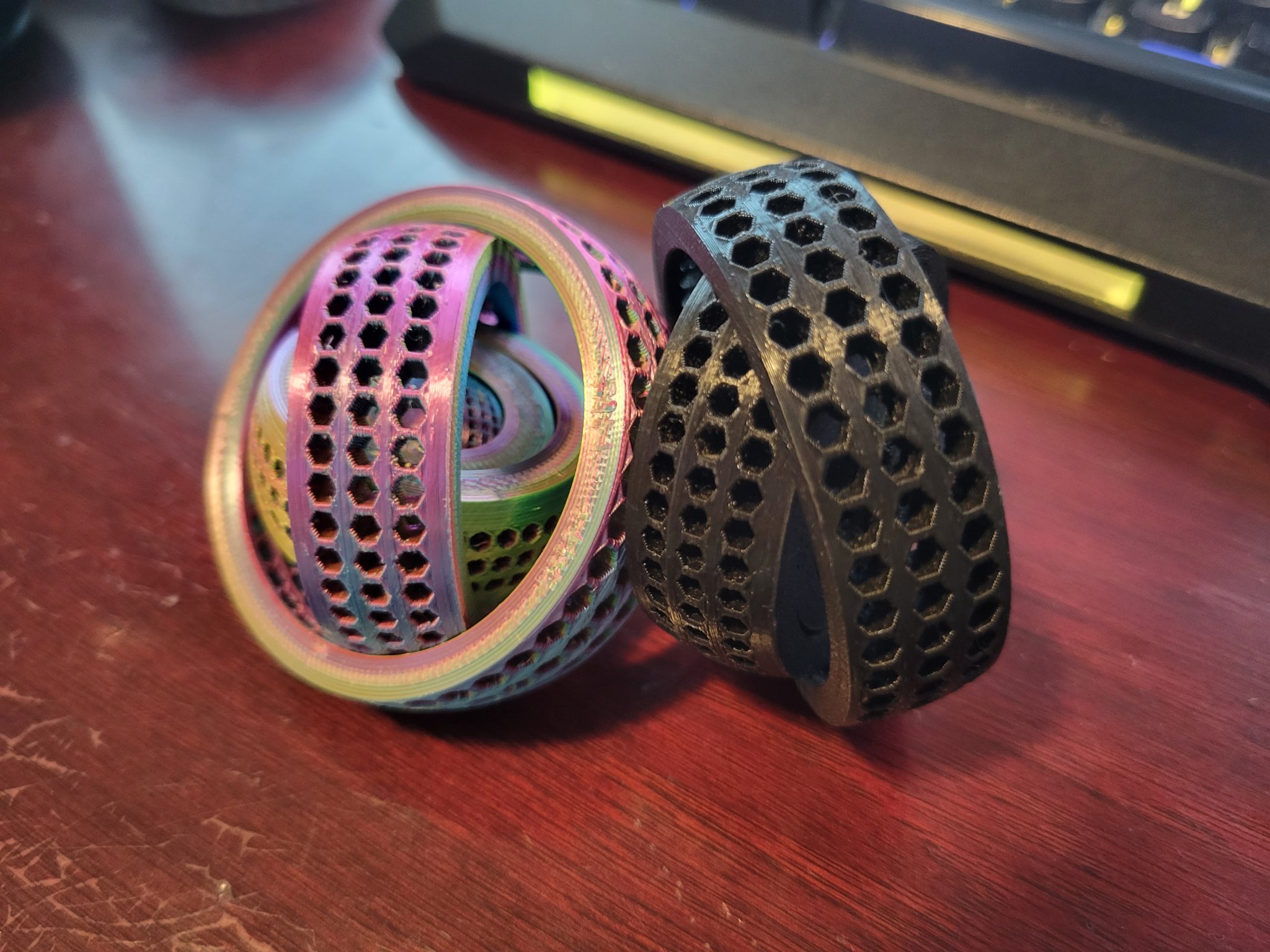 Đồ Chơi Vòng Quay Lục Giác