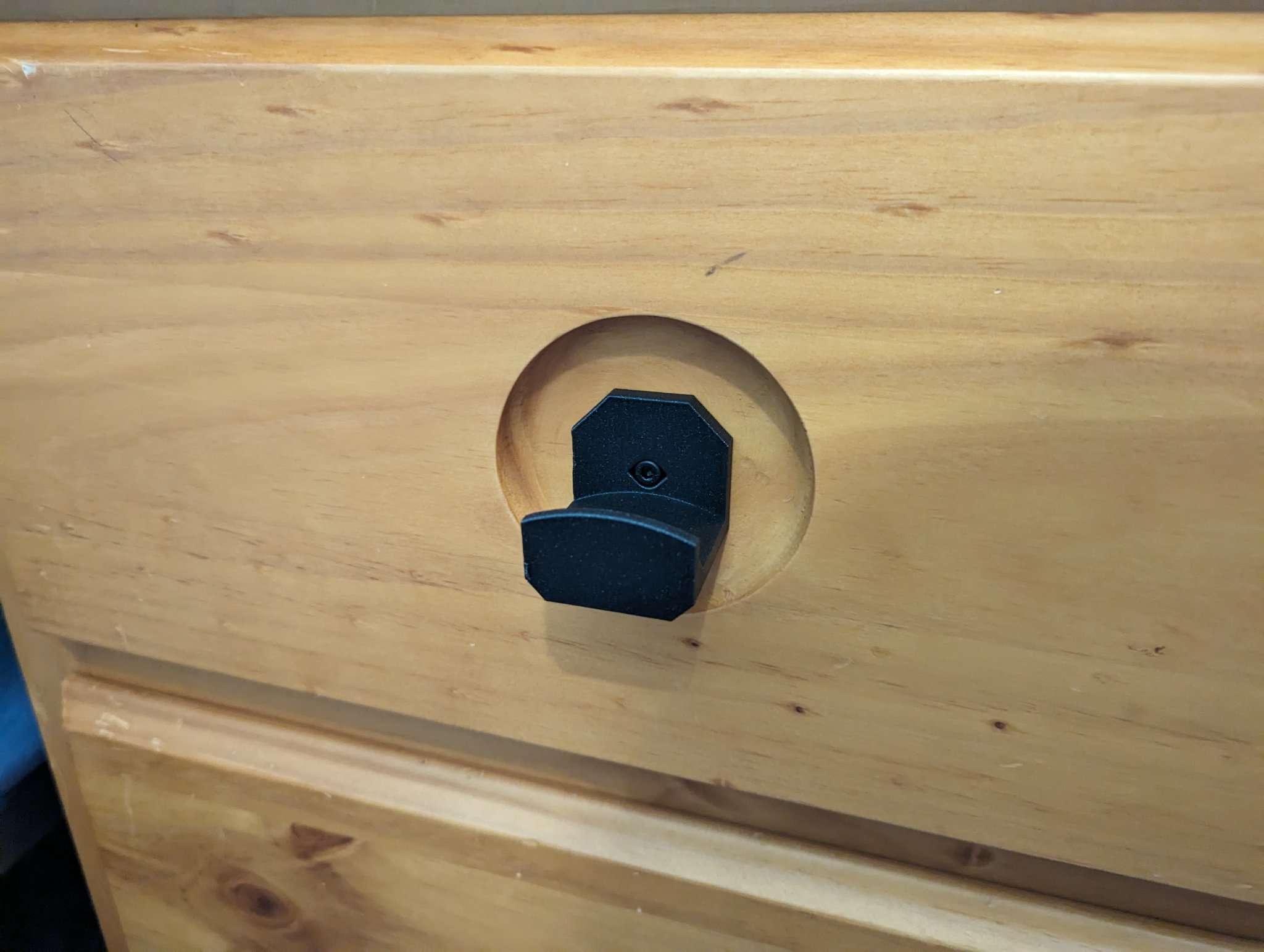 Tiêu đề Giá đỡ tai nghe có tay cầm ngăn kéo Vít M4 Tóm tắt