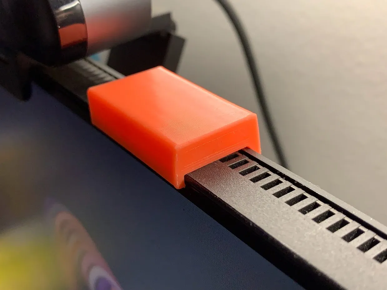 Giá đỡ màn hình Logitech Brio 4K Đơn giản [Dell 22"]