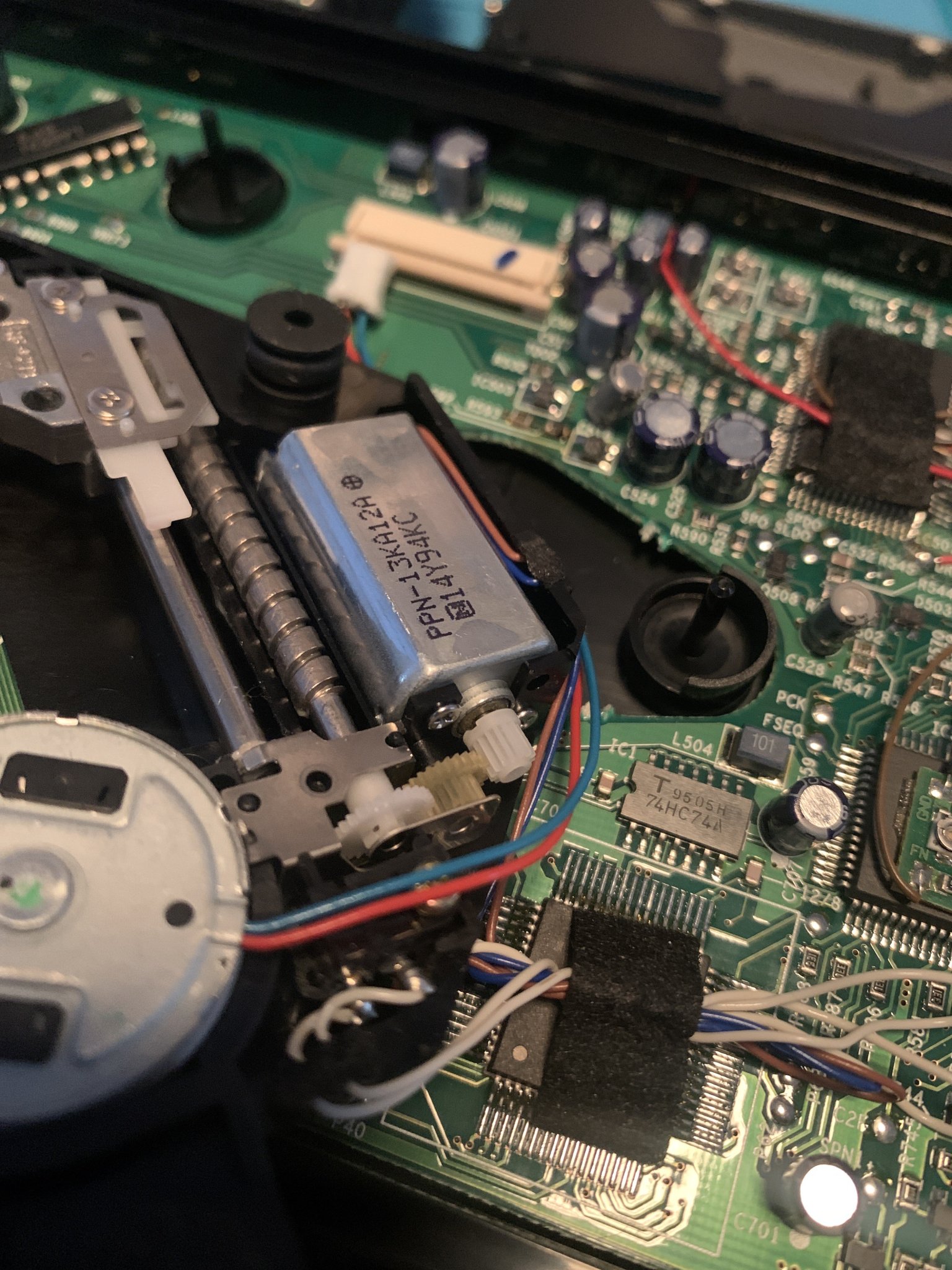 Bánh răng cơ cấu di chuyển mắt đọc quang 3DO (Goldstar)