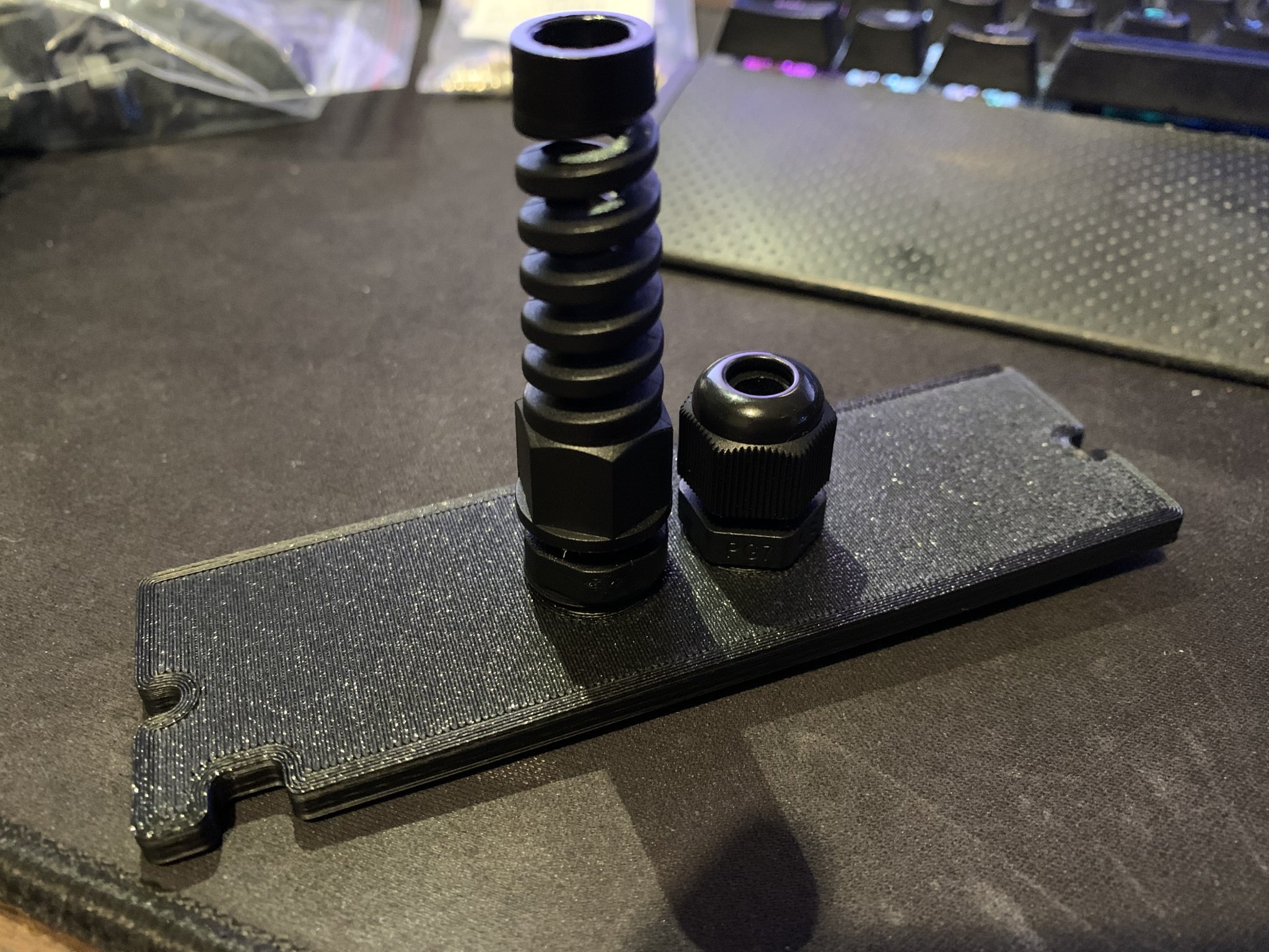 Voron V0.2 Motor Panel with 2x PG7 Mount + Cable Recess (CAN bus)