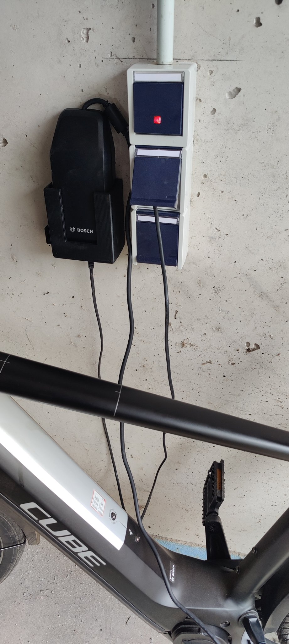 Wallmount/Wandhalterung Bosch eBike Battery Charger 4A BPC3400