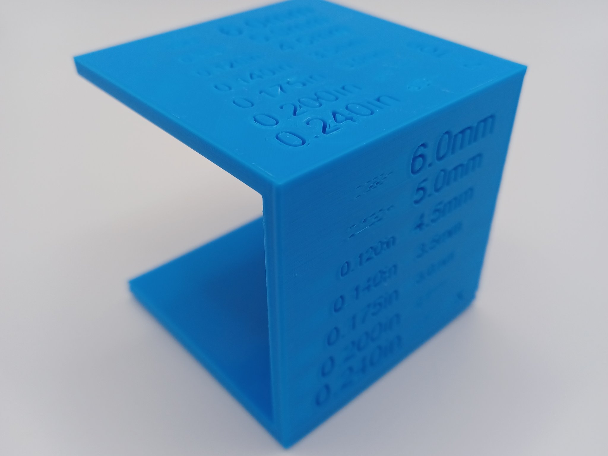 Khối Lập Phương Hiệu Chuẩn Chiều Cao Chữ - Trục X-Y-Z - [Đơn Vị Anh & Mét]