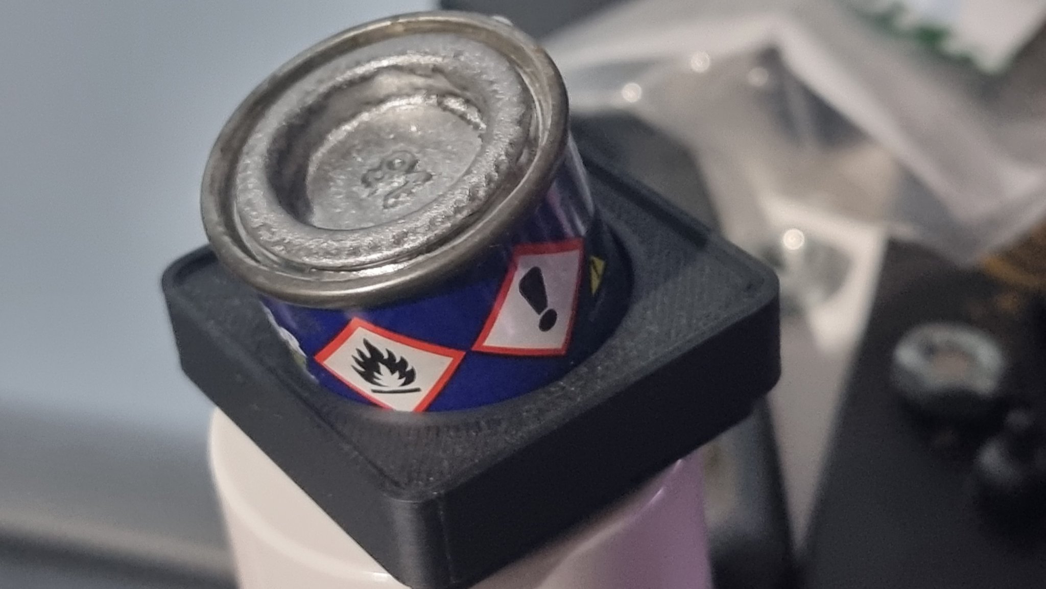 Tiêu đề Gridfinity - Revell email Tóm tắt một giá đỡ nông để