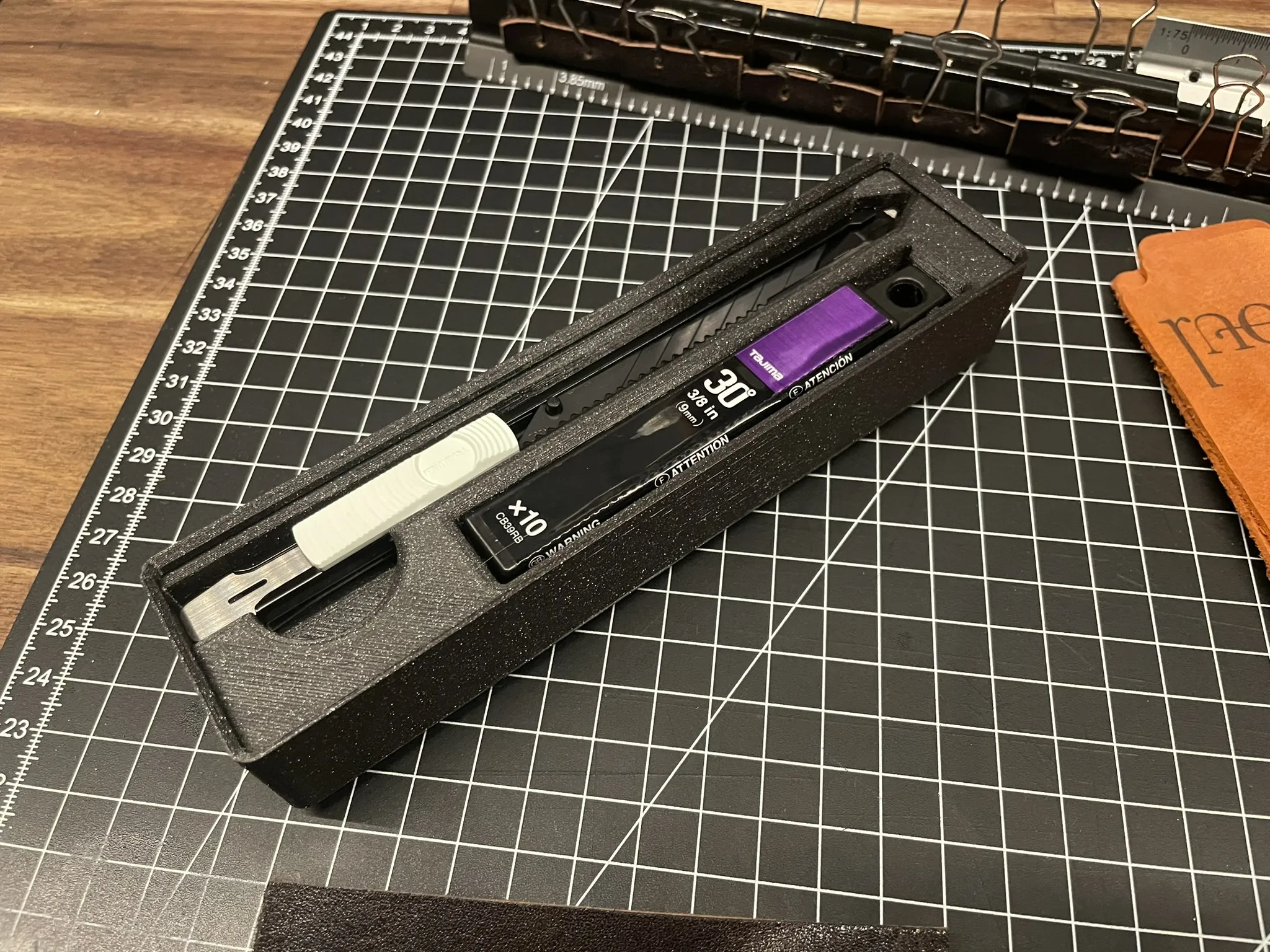 Tiêu đề Giá đỡ dao và lưỡi dao Gridfinity Tajima Tóm tắt Giữ