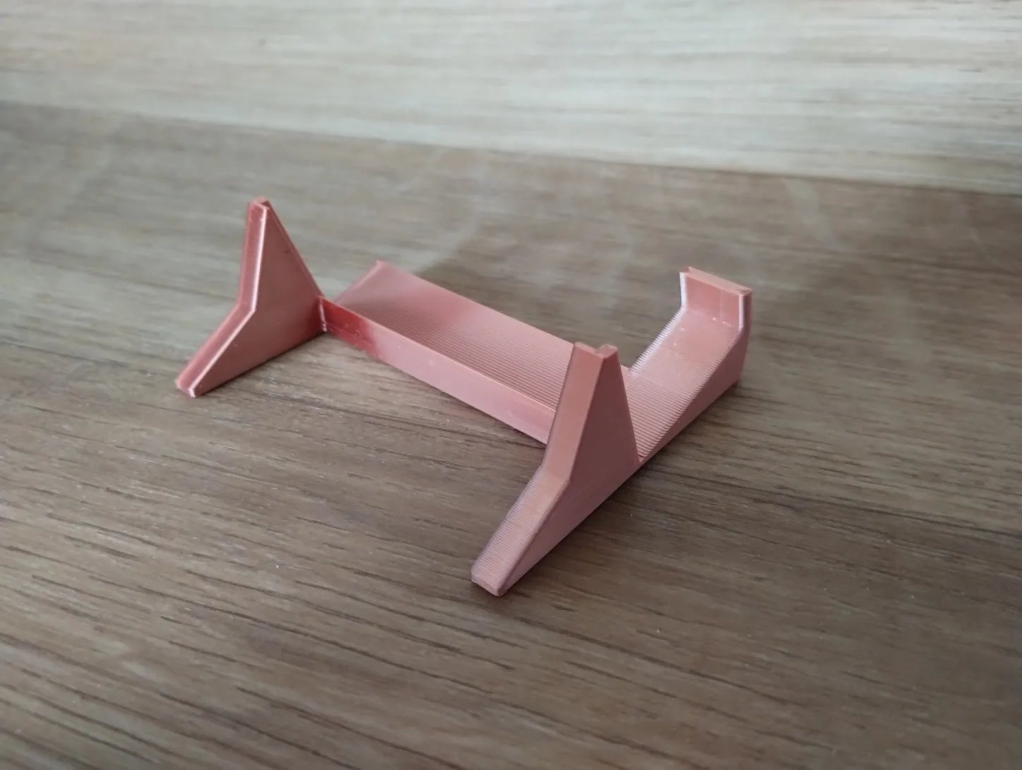 Chân đế cho Game Boy Classic