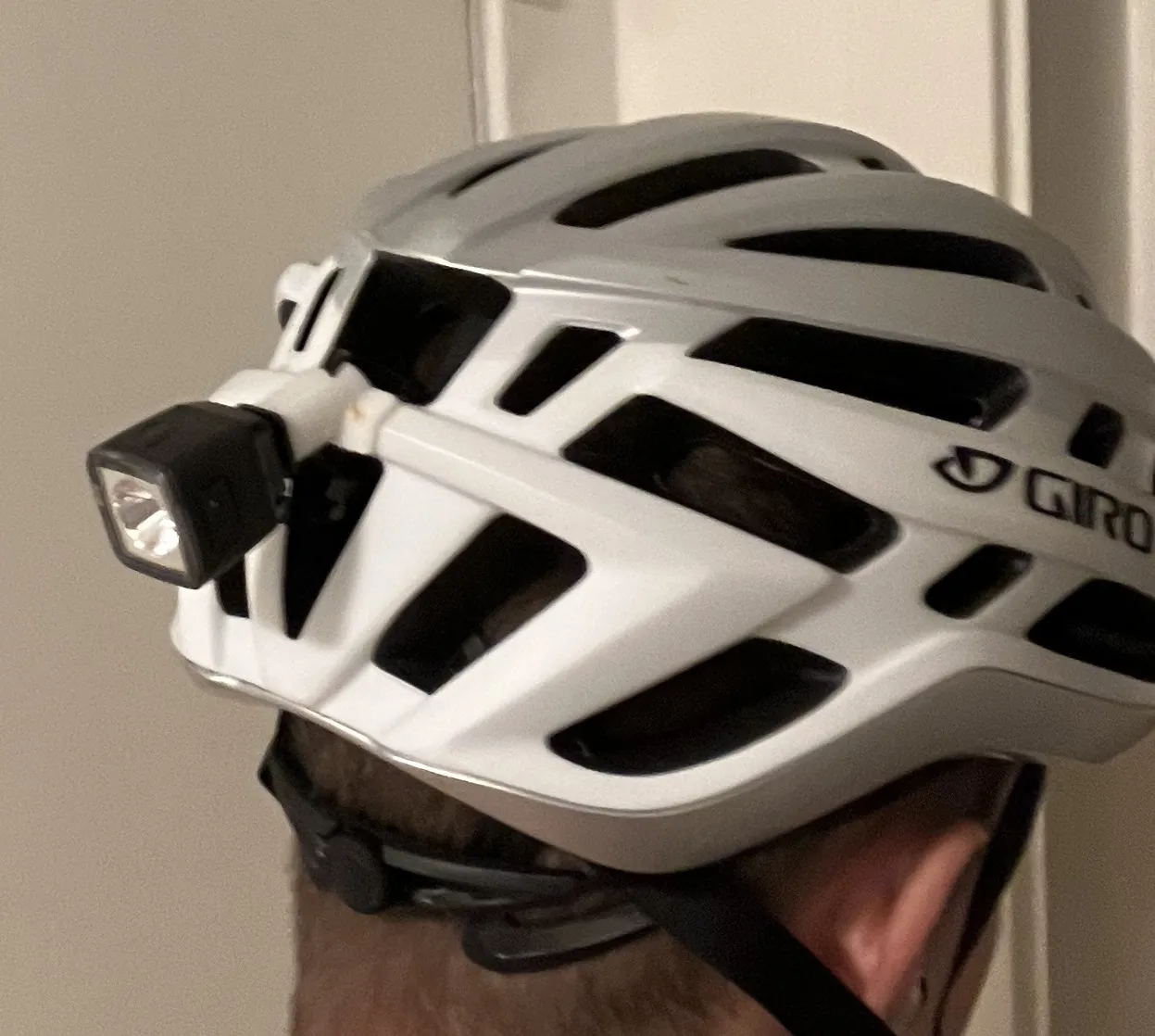 Tiêu đề Giro Agilis Bontrager Rear Light Mount Tóm tắt Gắn đèn Bon