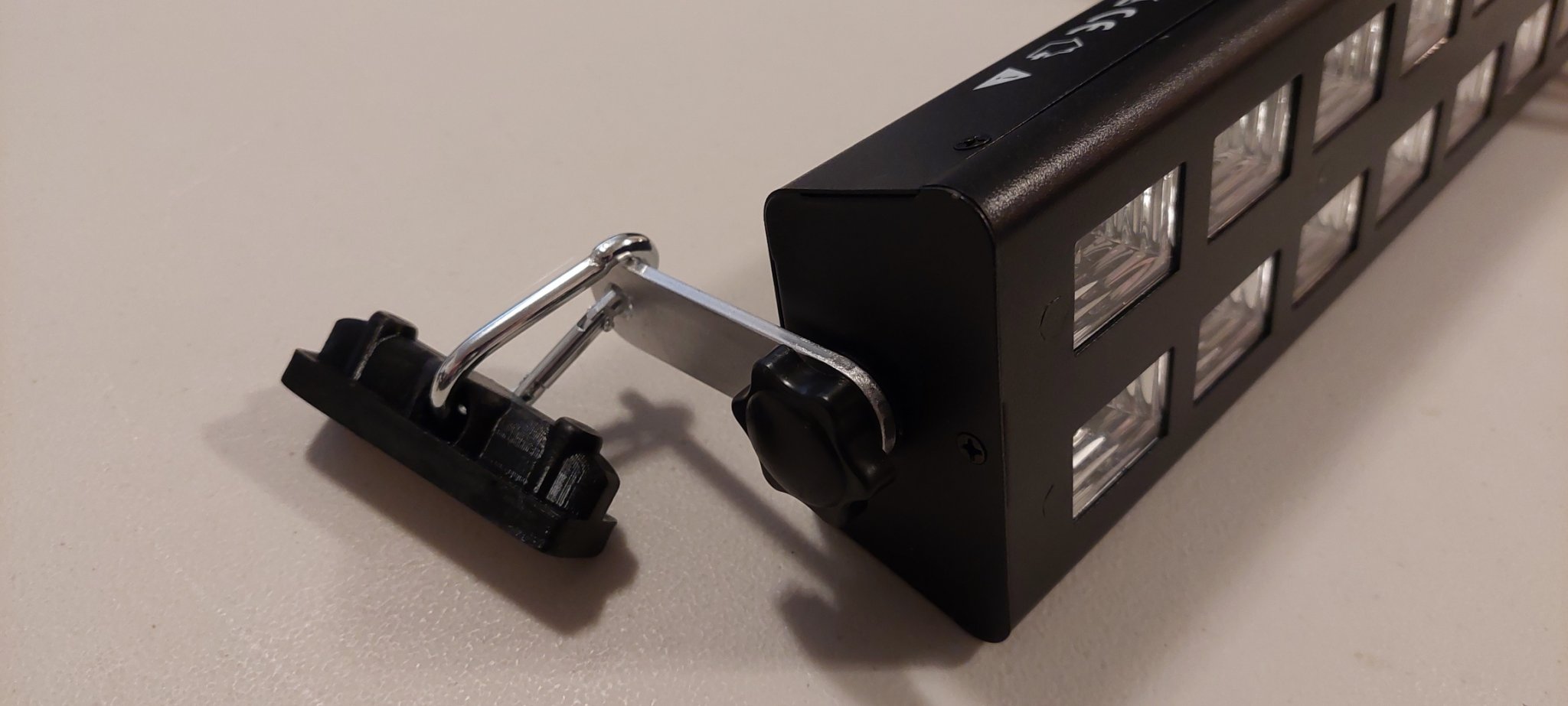 Heavy Duty Magnetic Hanger - Eyelet, with Removal Hand Tool