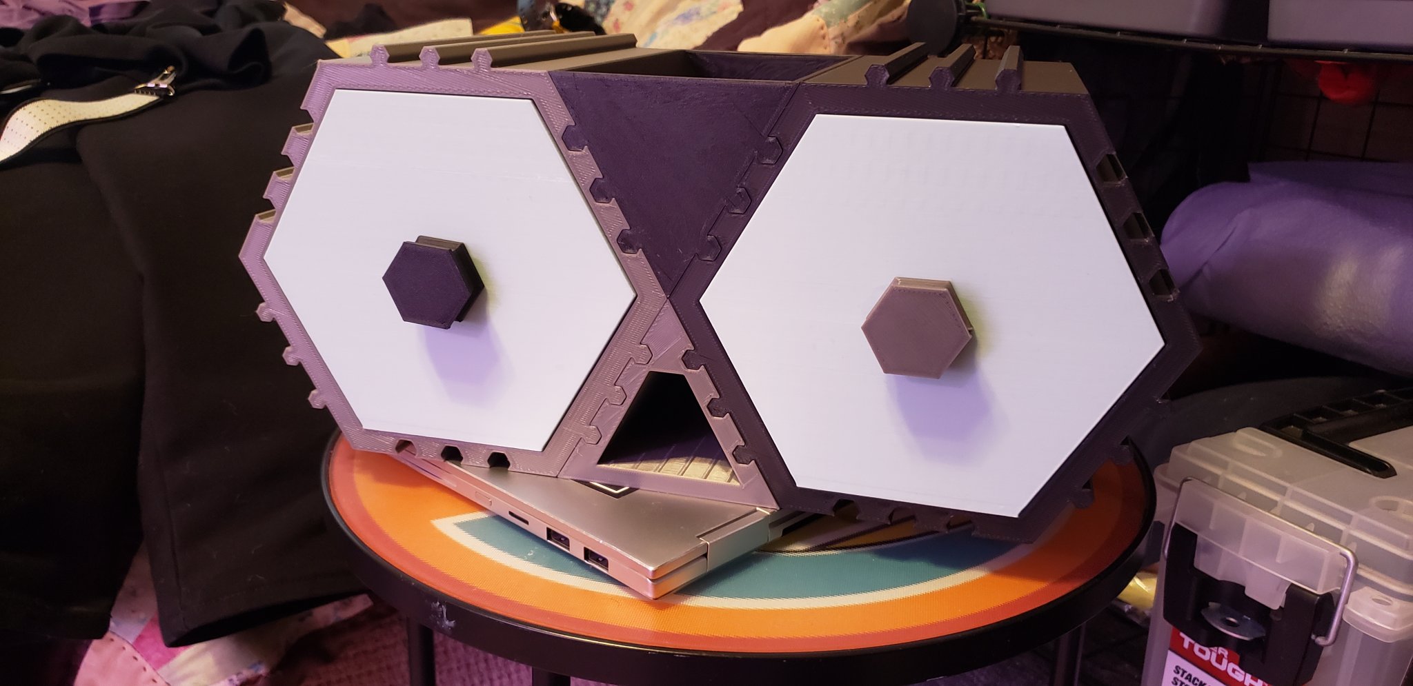 Tiêu đề Chuyển đổi theo chiều ngang lưu trữ HexaBox Tóm tắt