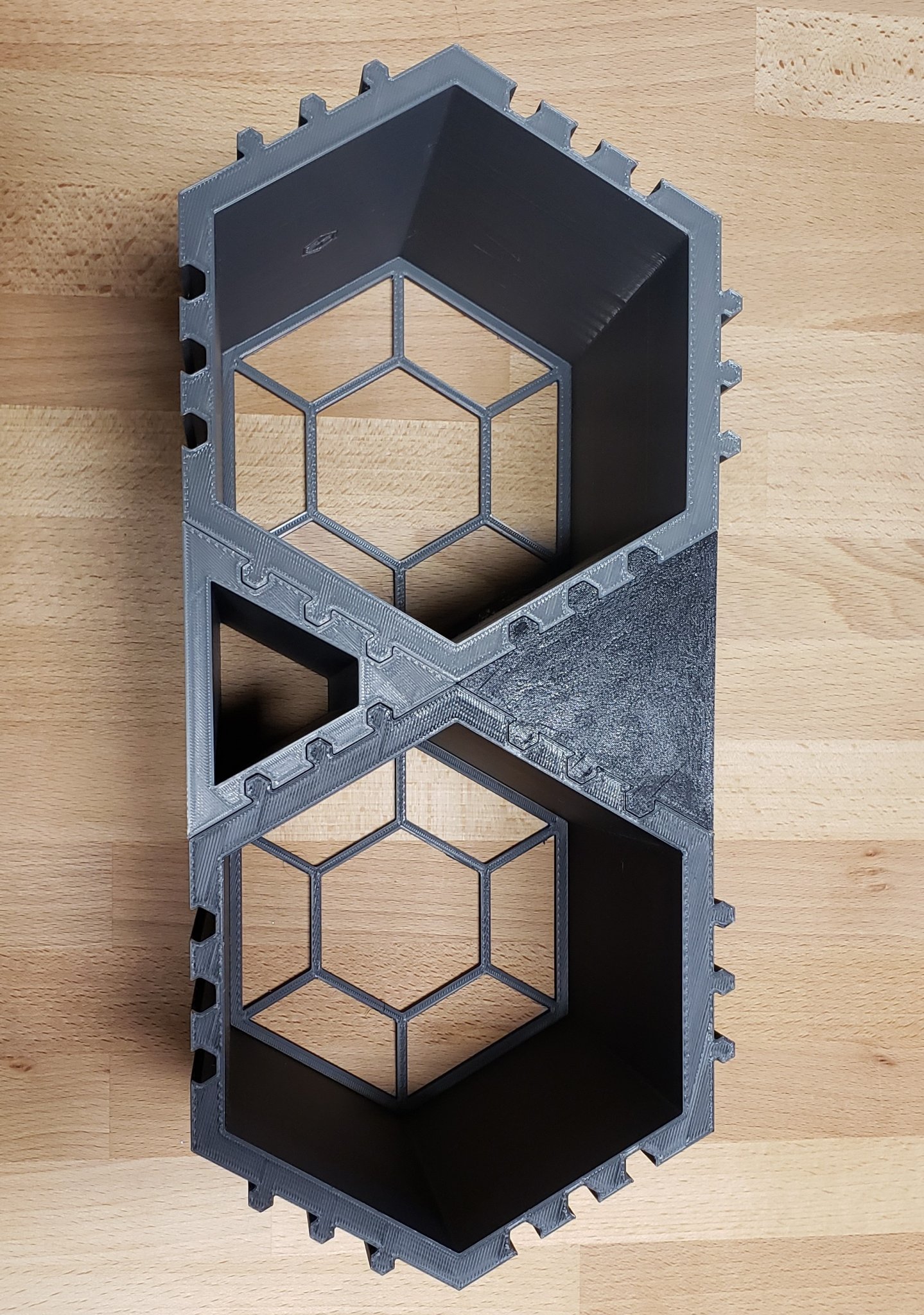 Tiêu đề Chuyển đổi theo chiều ngang lưu trữ HexaBox Tóm tắt