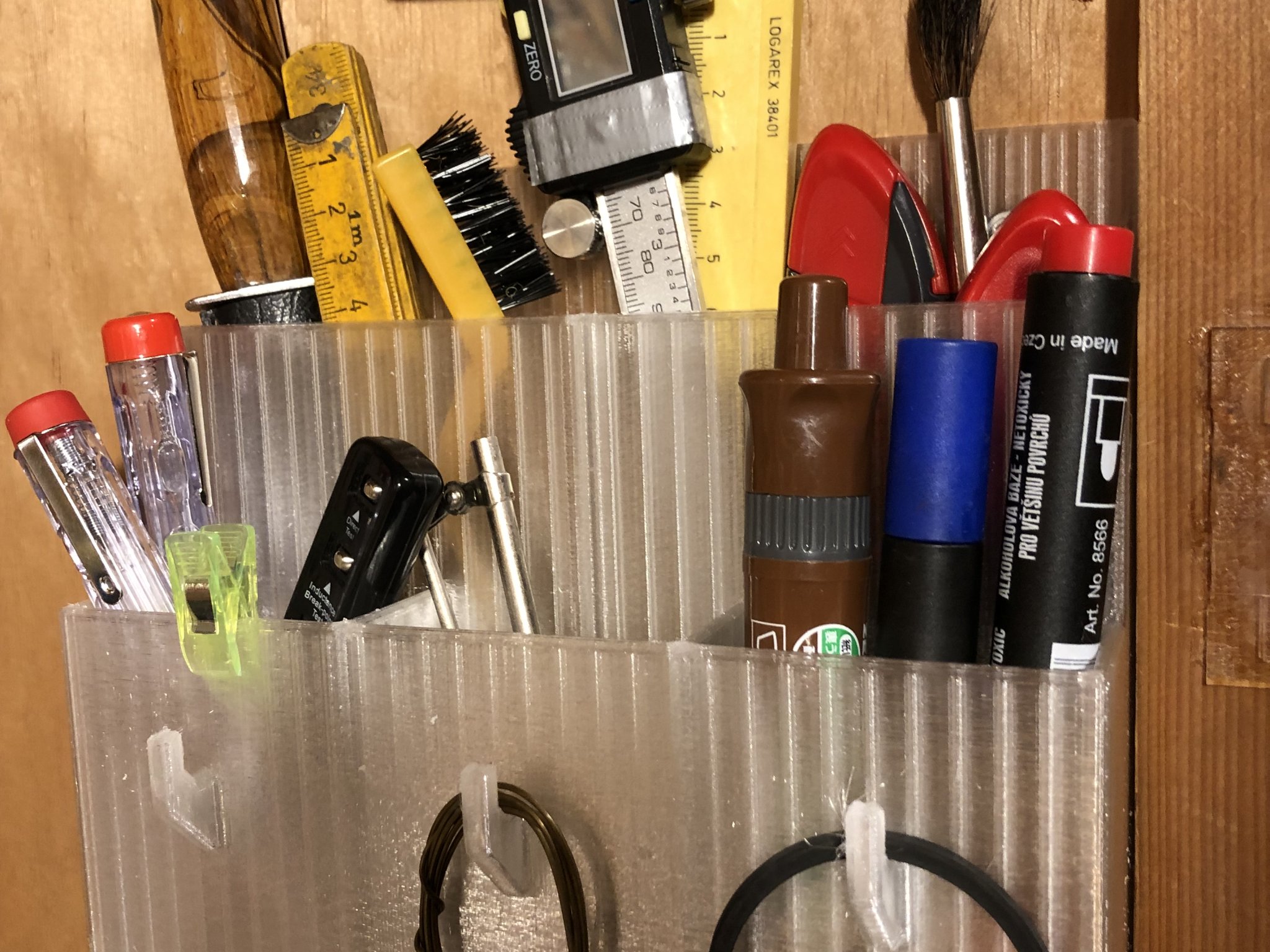 Hộp Treo Đựng Dụng Cụ Nhỏ