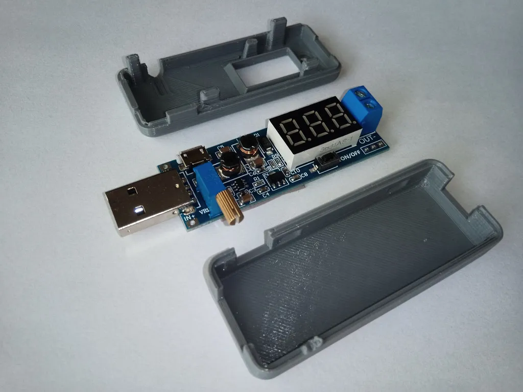 Tiêu đề Hộp đựng nguồn điện USB có thể điều chỉnh Tóm t