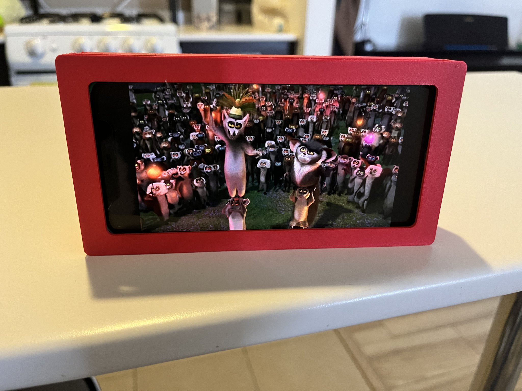 Kệ Điện Thoại iPhone Hình TV