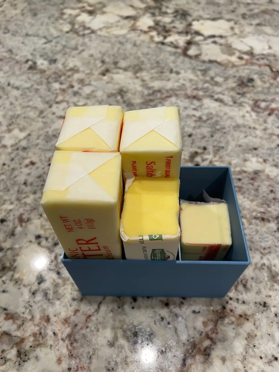 Tiêu đề Hộp đựng bơ cho tủ lạnh Tóm tắt Hộp nhỏ đựng