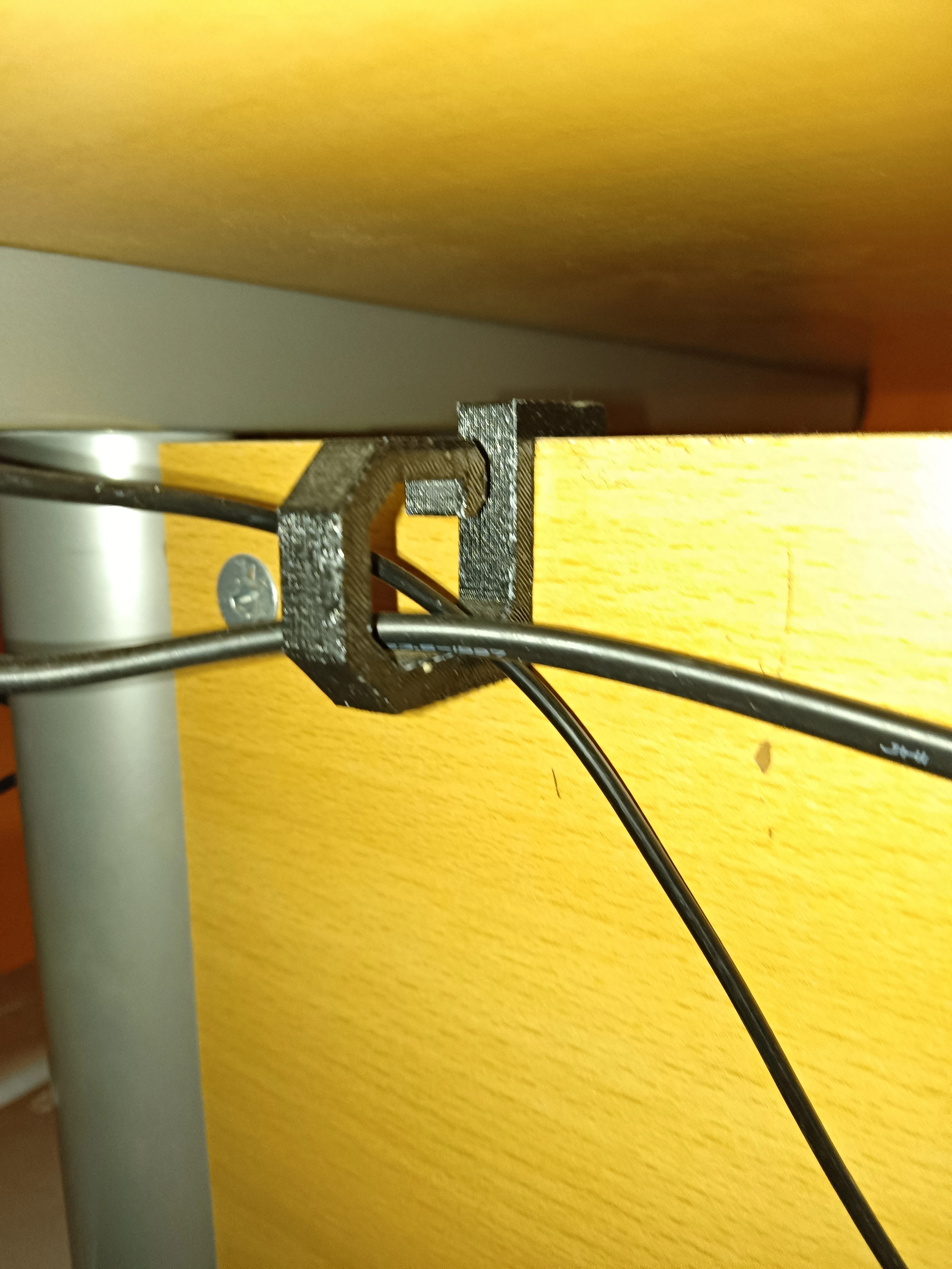 Tiêu đề Kabelhalter für Schreibtisch Tóm tắt Hier ein einfach zu druc