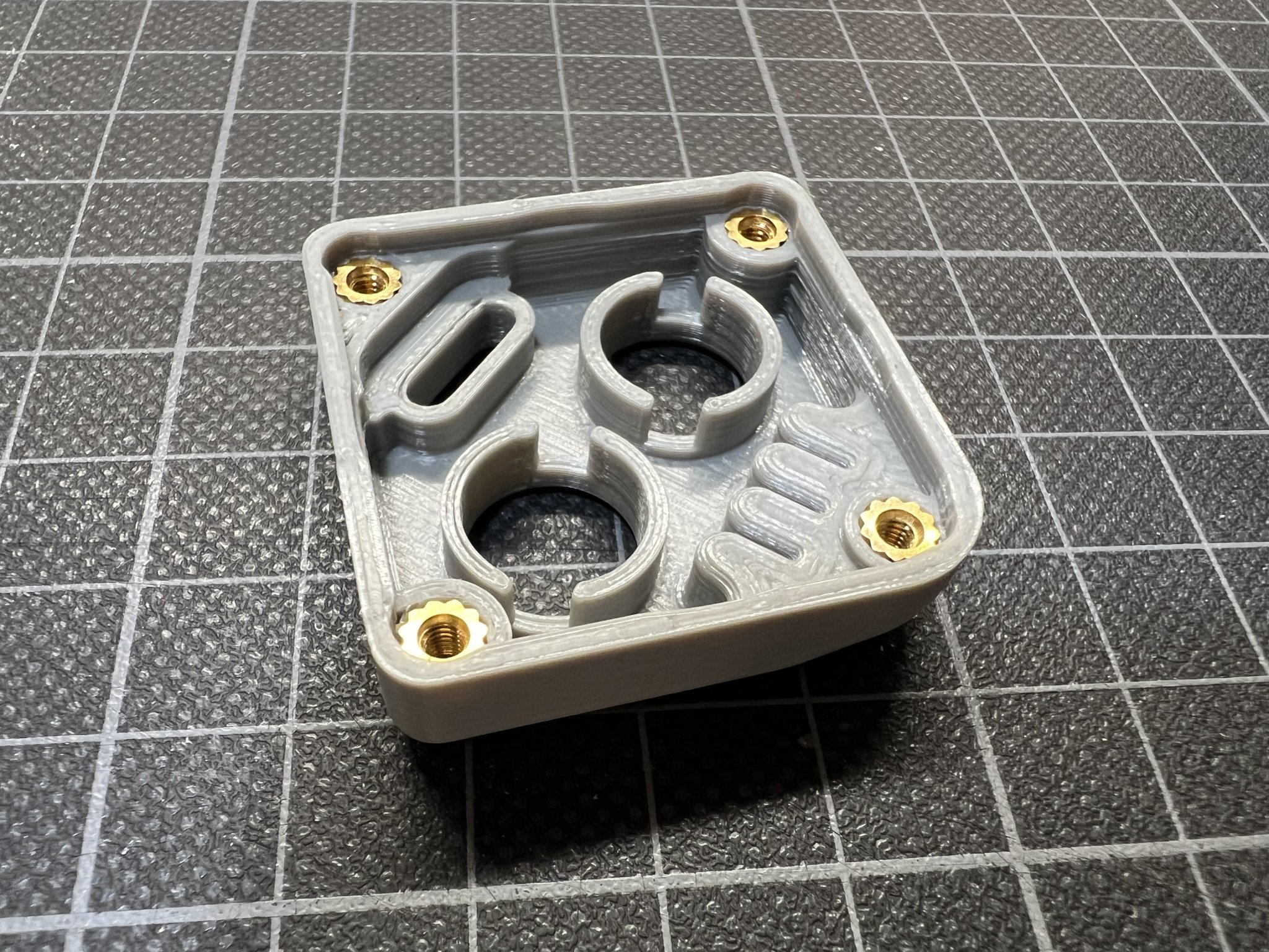 Holder AirTag kiểu Game Boy (CẬP NHẬT)