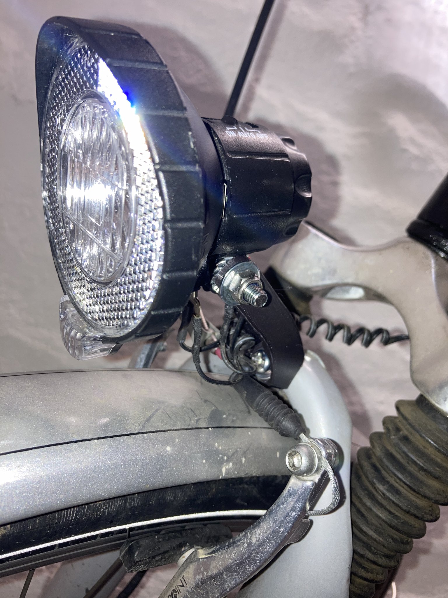 Tiêu đề giá đỡ đèn xe đạp Tóm tắt Giá đỡ đèn của tôi