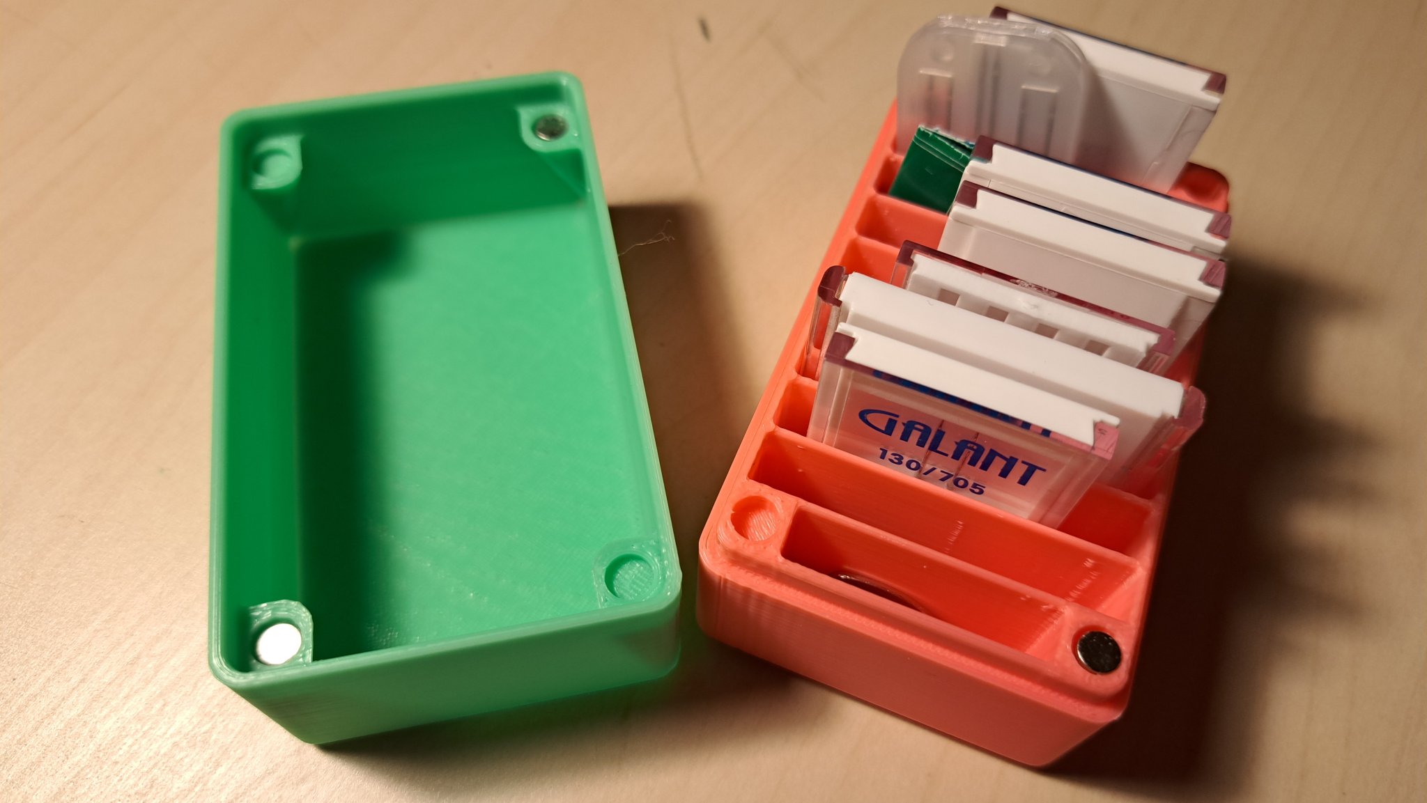 Hộp kim máy may - đủ loại bao bì