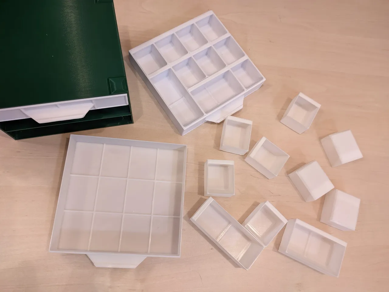 Hộp Đựng Đồ Đa Năng, Hệ Thống Lưu Trữ