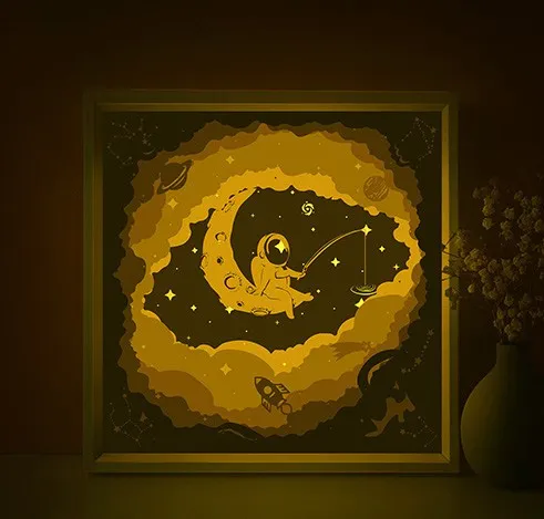 Hộp đèn phi hành gia Spaceman