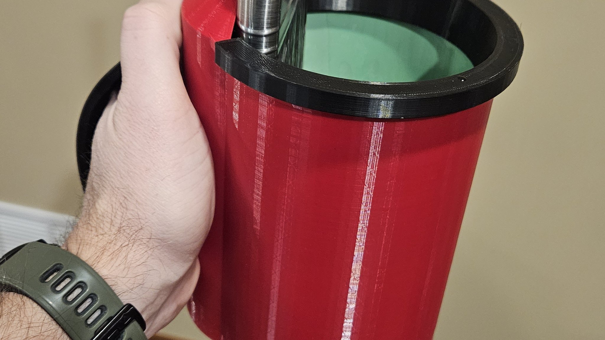 Hand Painting Pail!! Uses 2 Liter Pop/Soda Bottles for Reusable/Disposable Inserts.