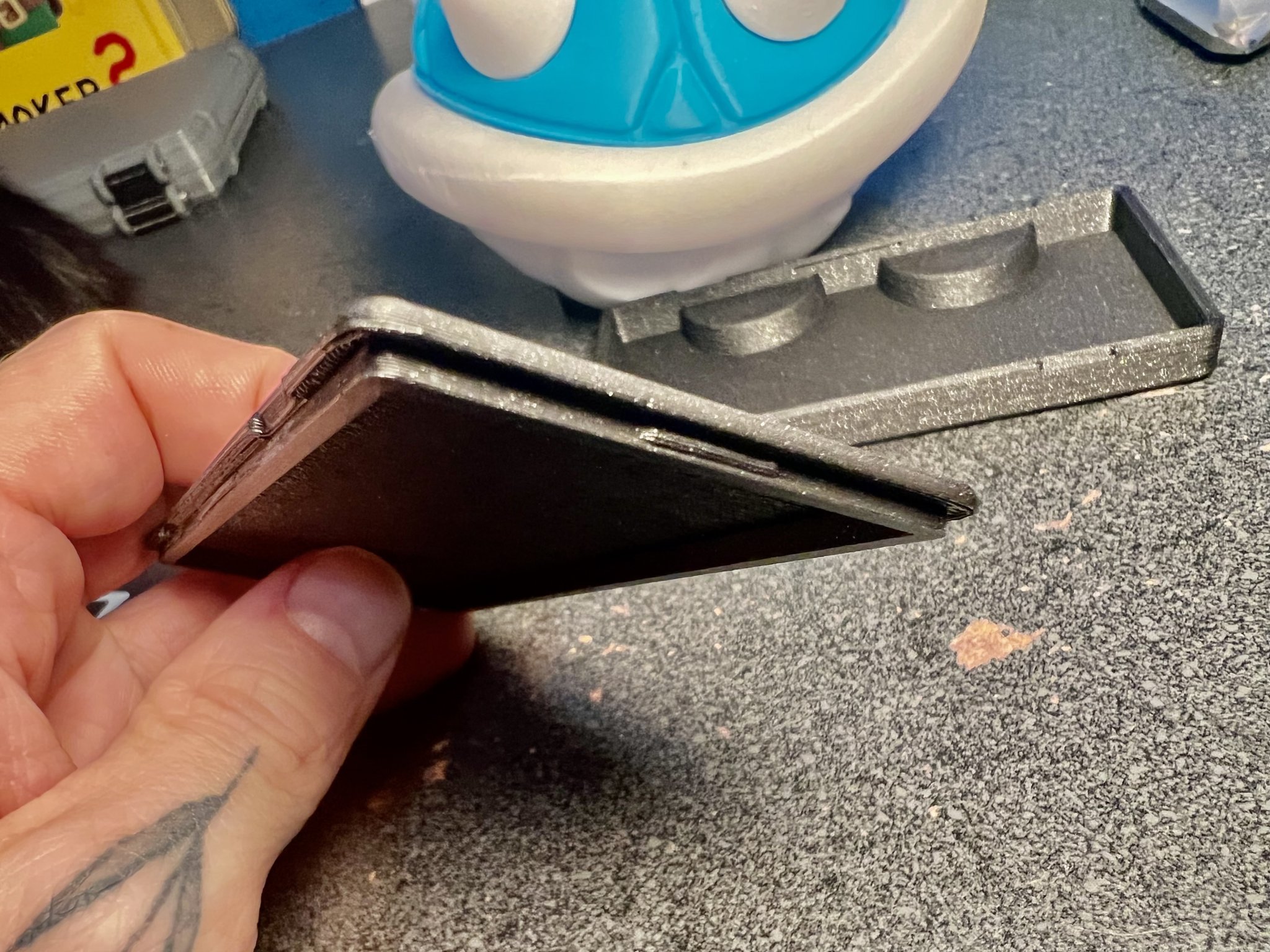 Tiêu đề Hộp đựng mi có nắp đậy nắp trống Tóm tắt Hộ