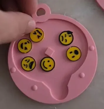 Emoji fortune telling 8 ball