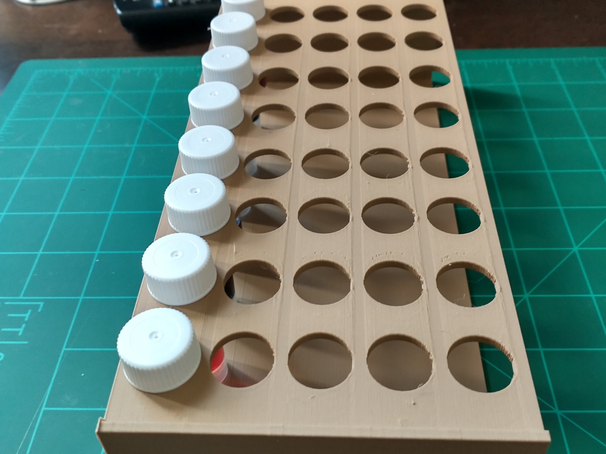 Tiêu đề Bộ giữ mẫu mực chung Tóm tắt Chứa được 40 lọ m