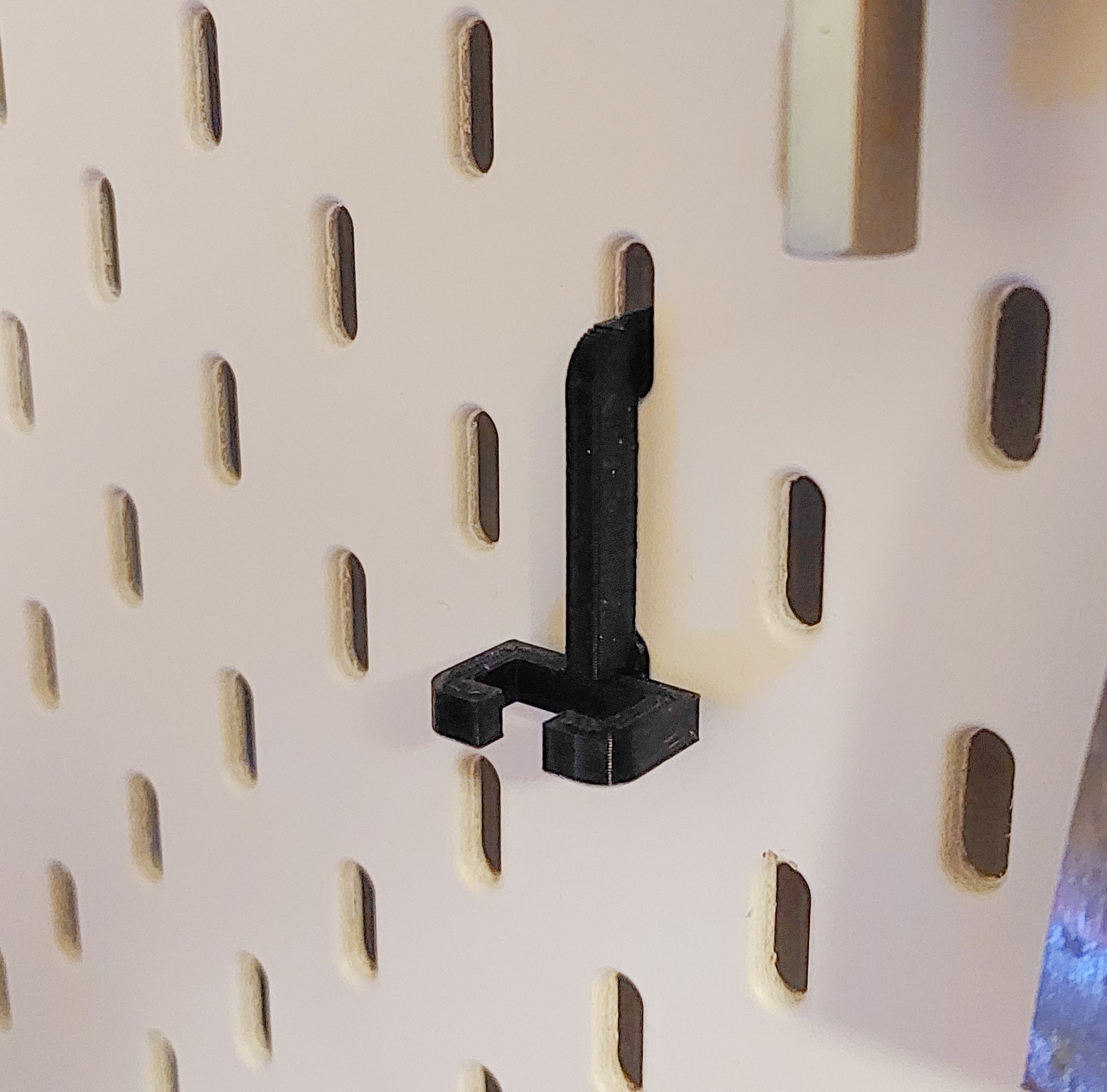 Giá Đỡ Dao Rọc Giấy Cho Pegboard Ikea Skadis