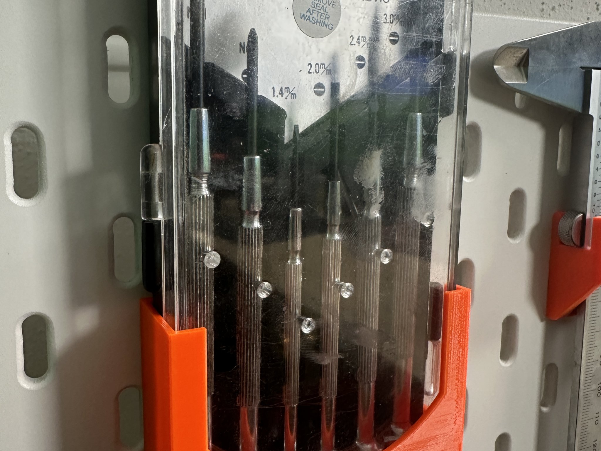 Tiêu đề Giá đỡ Skadis cho Bộ tuốc nơ vít giá rẻ SkadisTnut F