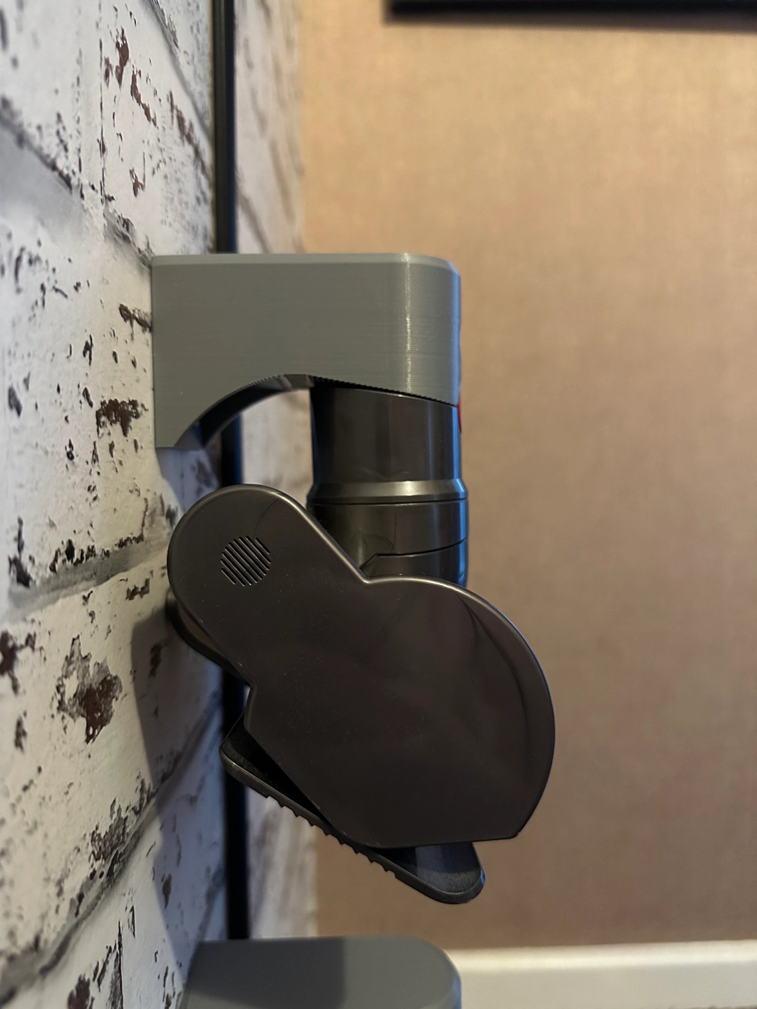 Giá Đỡ Treo Tường Cho Phụ Kiện Dyson