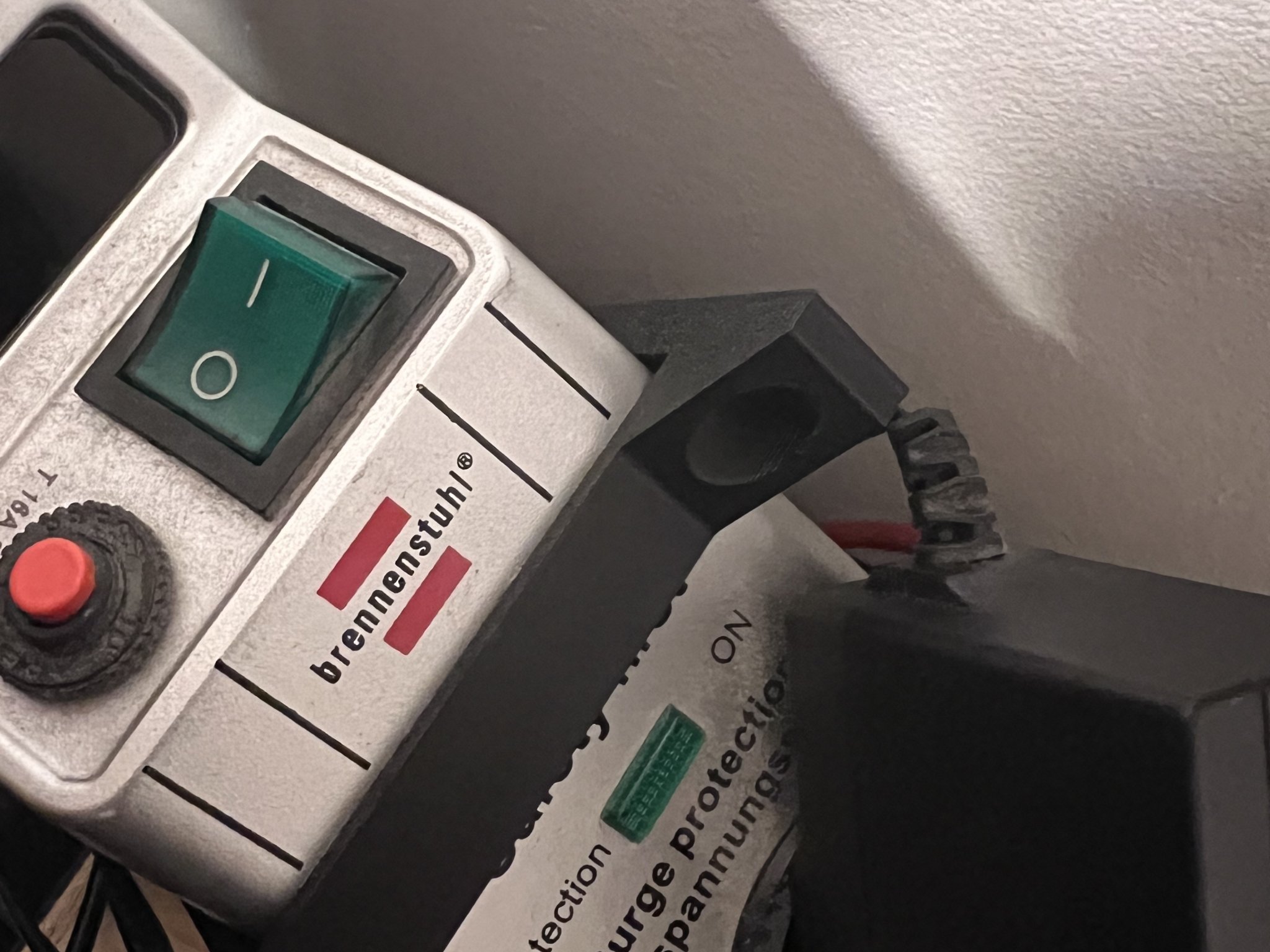 Kệ đỡ ổ cắm Brennenstuhl Super Solid