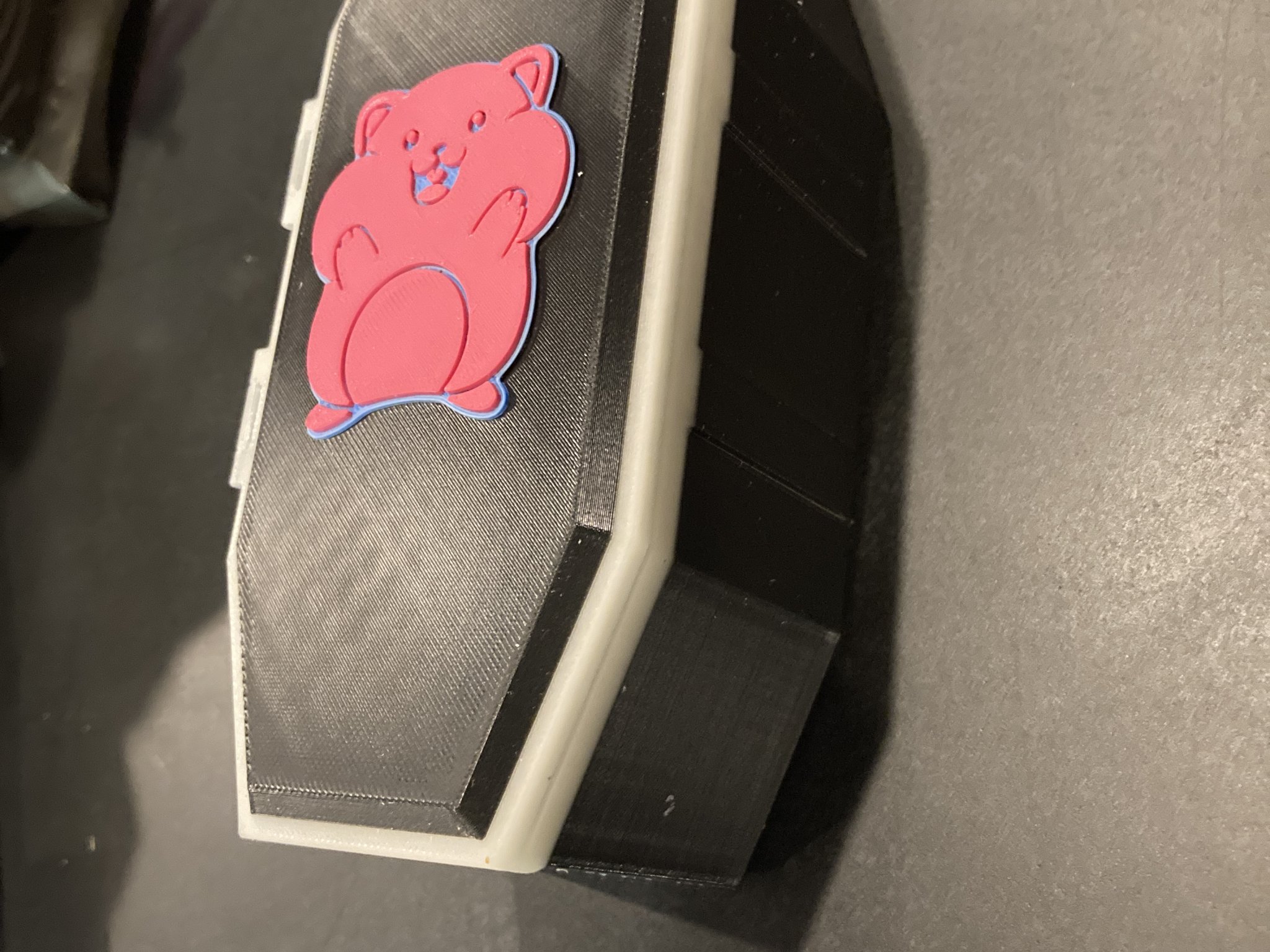 Tiêu đề Coffin Deluxe Cho Hamster Tóm tắt Được tạo ra cho nhữn