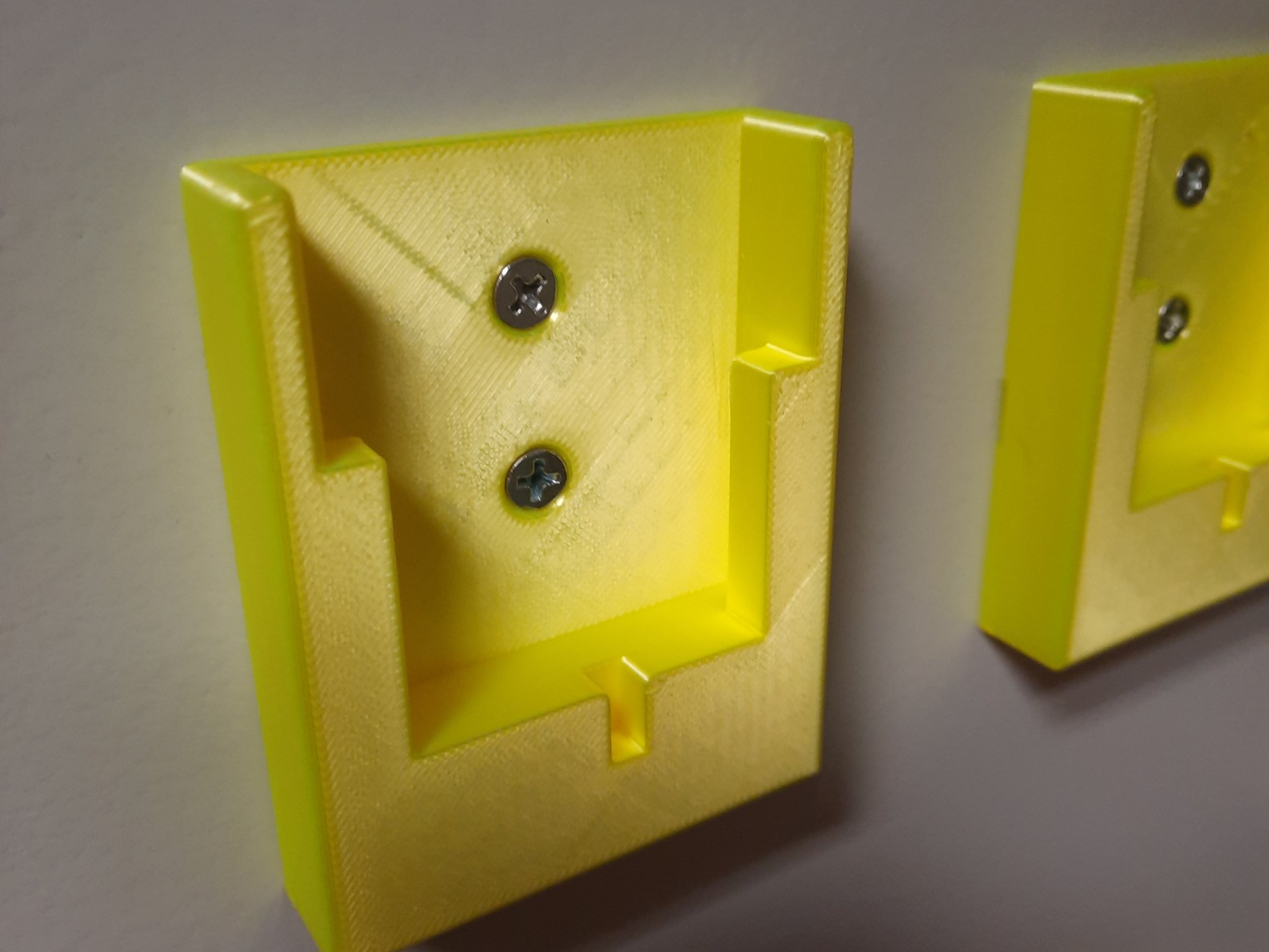 Tiêu đề Luxx Akku Wandhalterung Tóm tắt Wandhalterung für Luxx Akkus