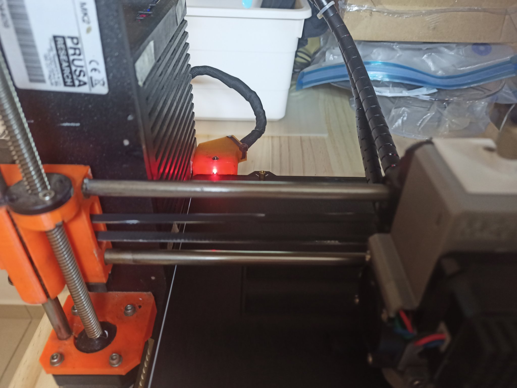 Tiêu đề Vỏ bọc giường có sưởi Prusa MK52 có góc 60 độ dàn