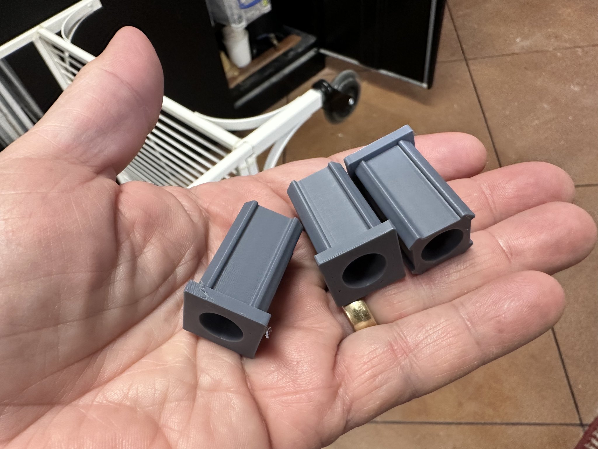 Adapter Bánh Xe Giày Patin Cho Lồng Chim