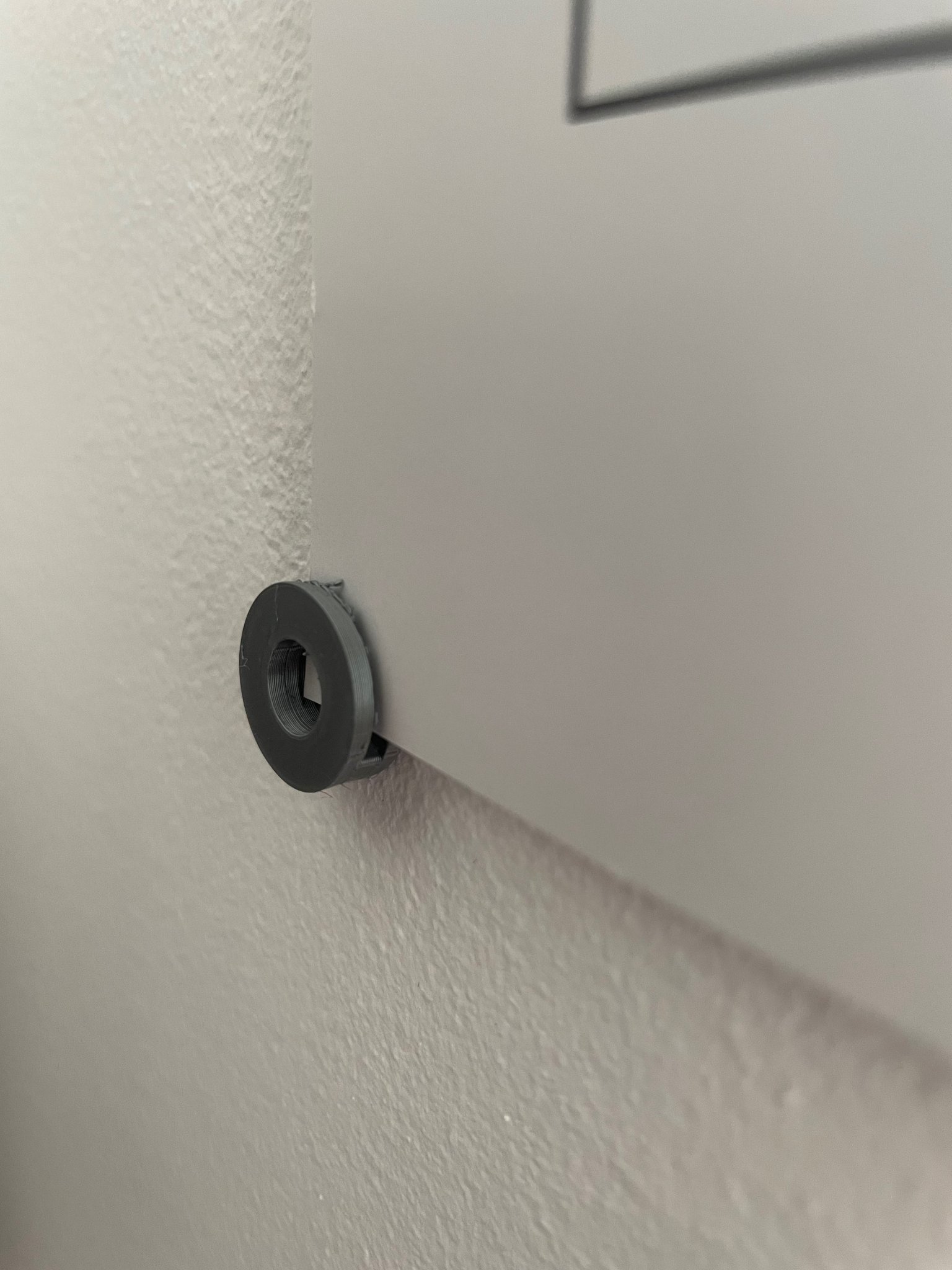 Tiêu đề Không có đinh treo poster Tóm tắt Một giải pháp dễ d