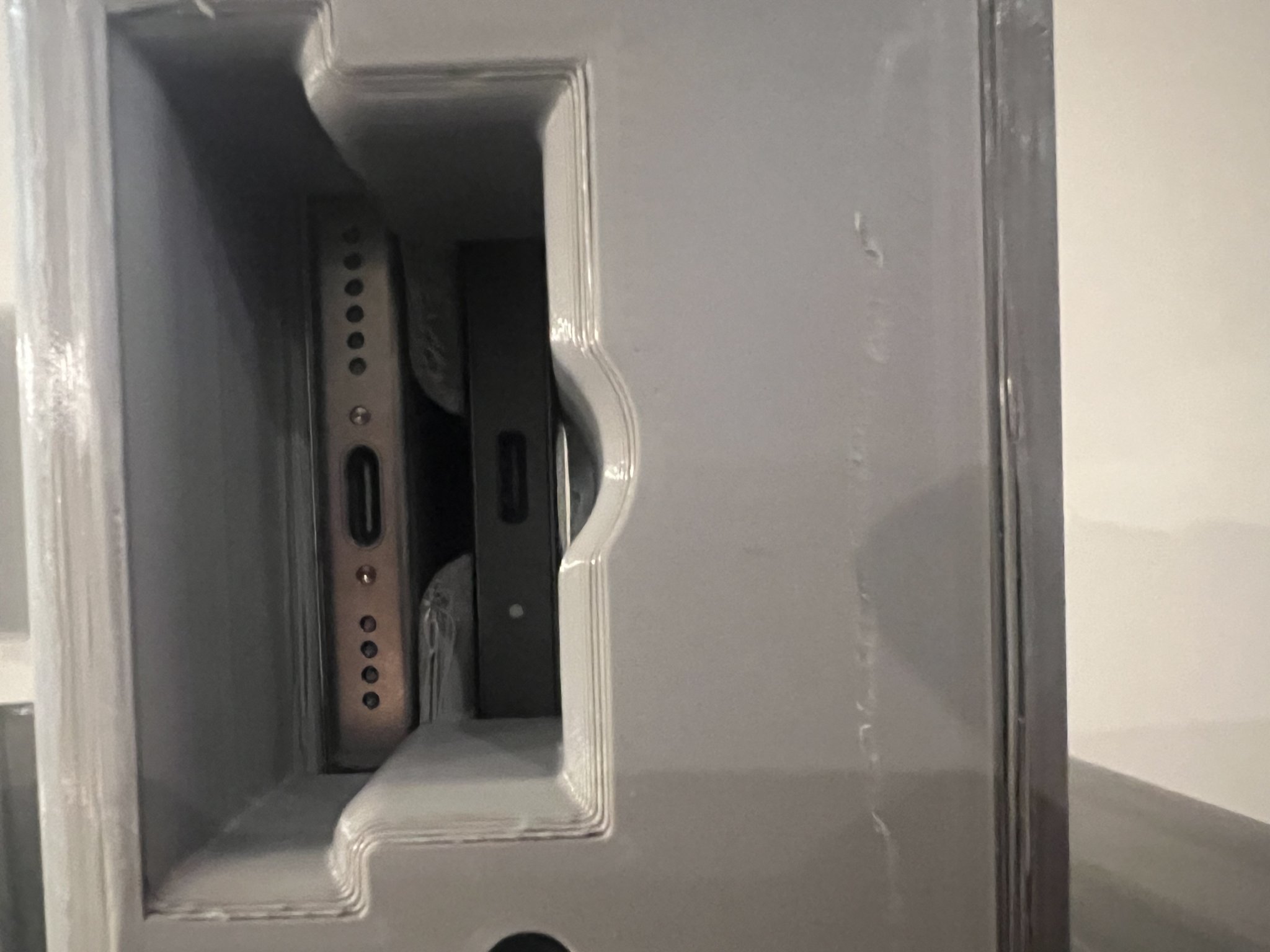 iPhone 15 Pro Max Grip Case Pro SSD