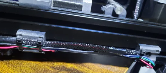 Tiêu đề Giá đỡ cáp cho nhôm ép đùn 202040 Tóm tắt Giá đỡ