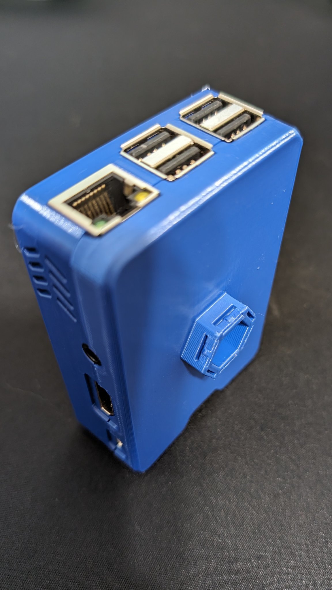 Raspberry Pi 3 Model B Case with Raspberry Pi Logo | Taller | Honeycomb Wall