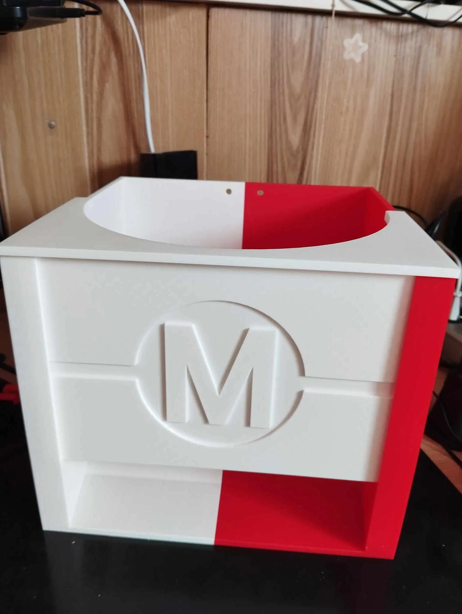 Tiêu đề Robot glouton mangeur de jetons Make Coeur Tóm tắt le robot de