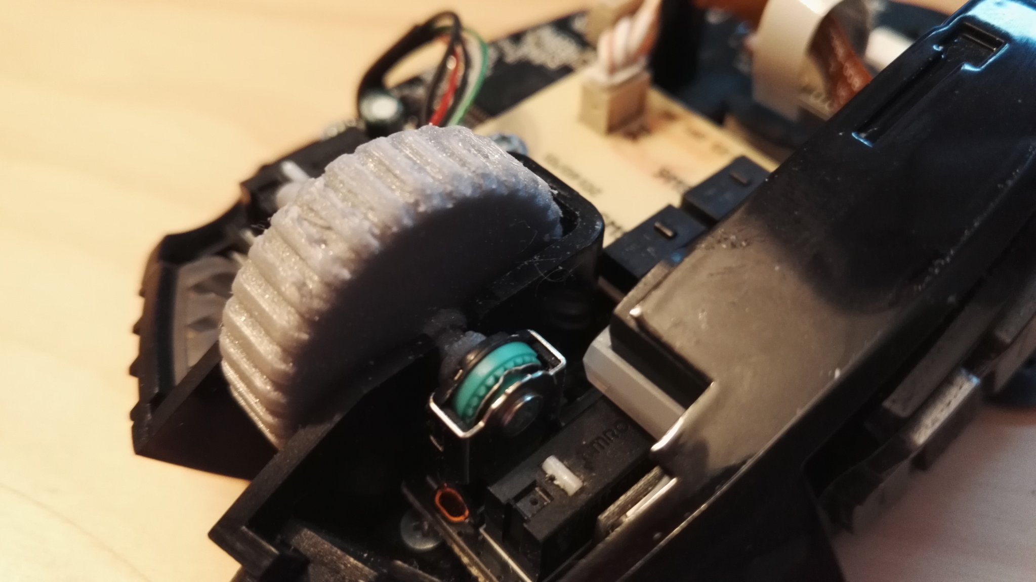 Bánh Xe Cuộn Chuột Corsair Scimitar