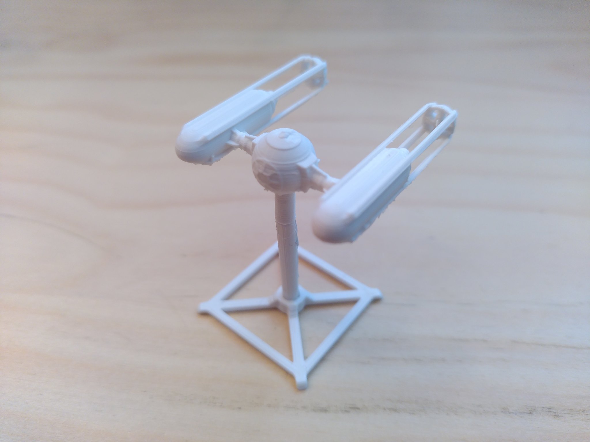 Tiêu đề Star Wars TYE Wing Tóm tắt Cánh TYE trong Star Wars ở tỷ