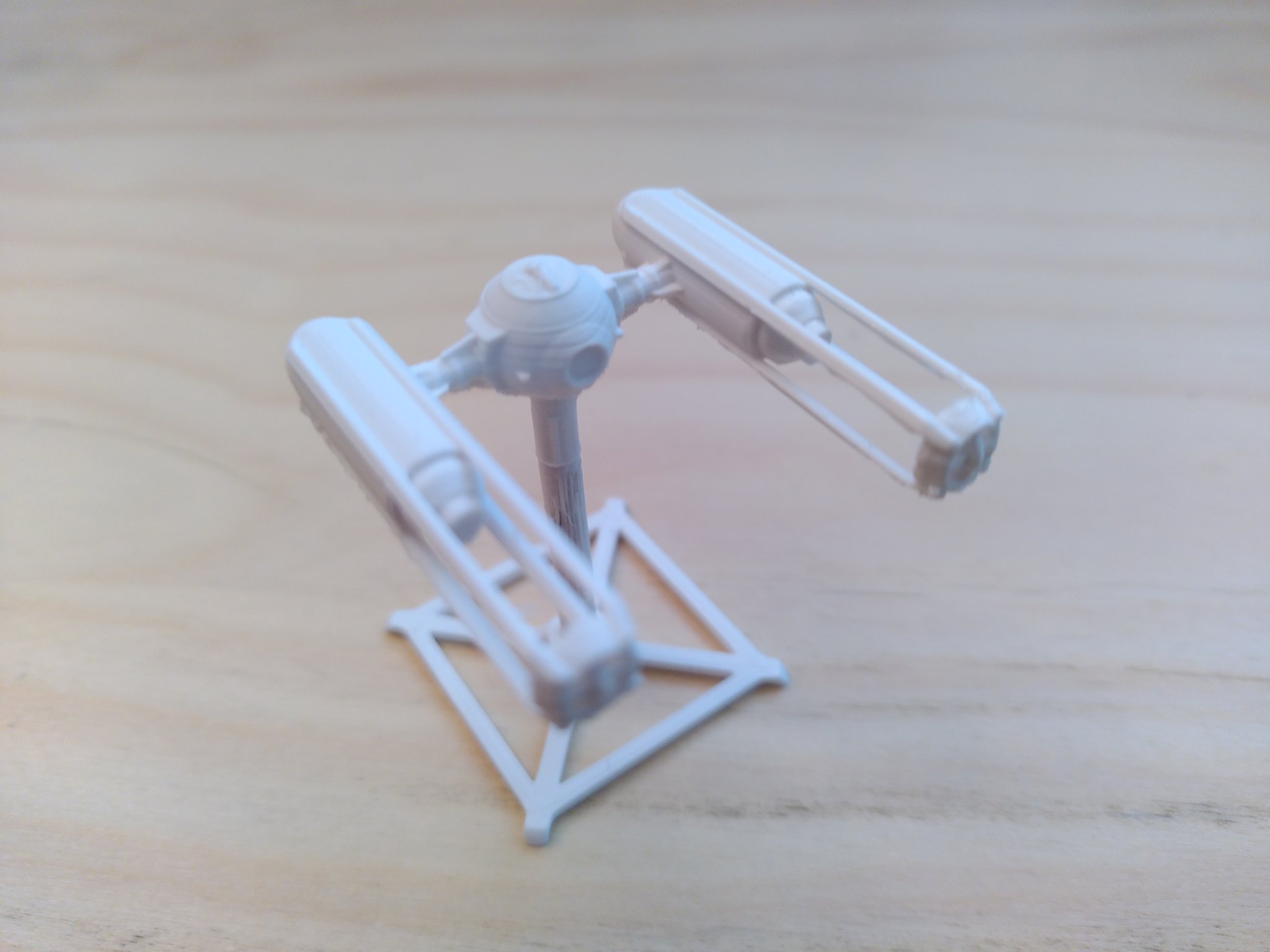 Tiêu đề Star Wars TYE Wing Tóm tắt Cánh TYE trong Star Wars ở tỷ